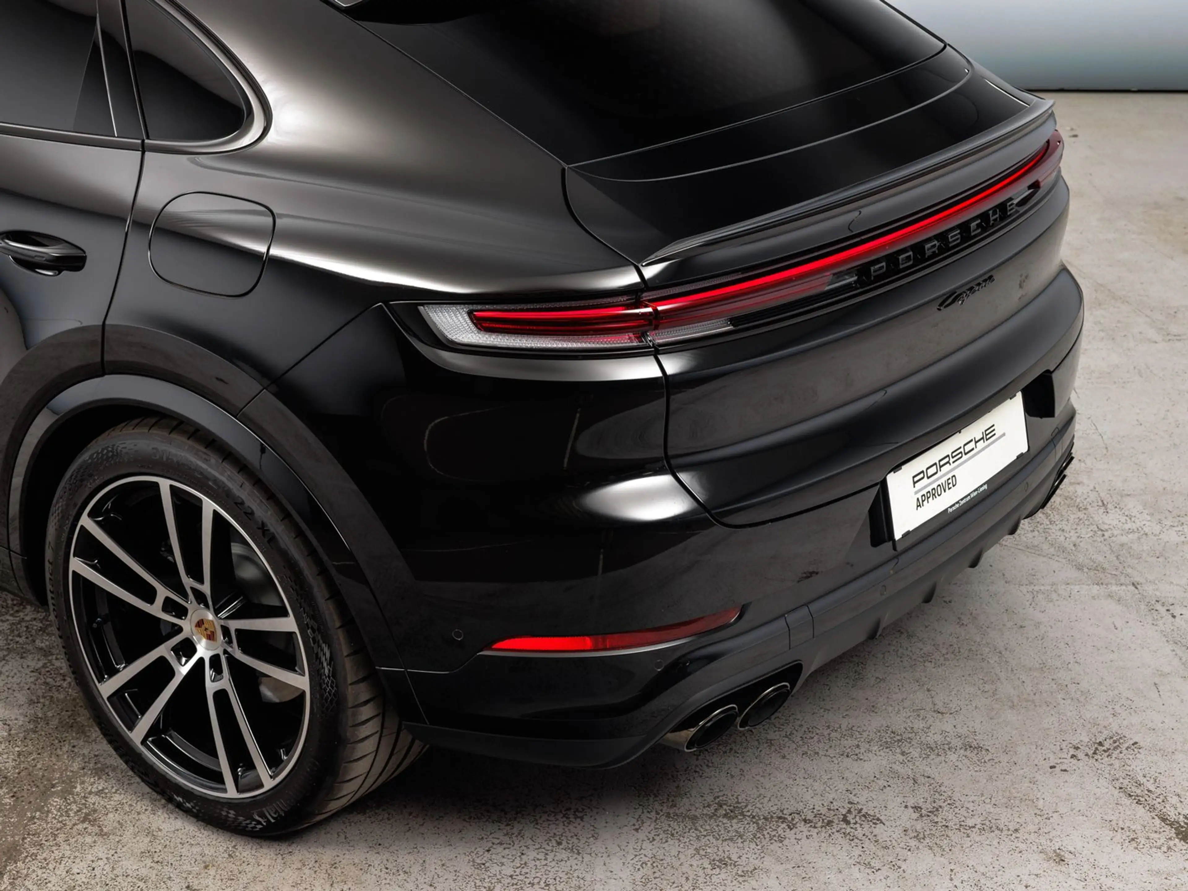 Porsche Cayenne S E-Hybrid Coupé — photo 9