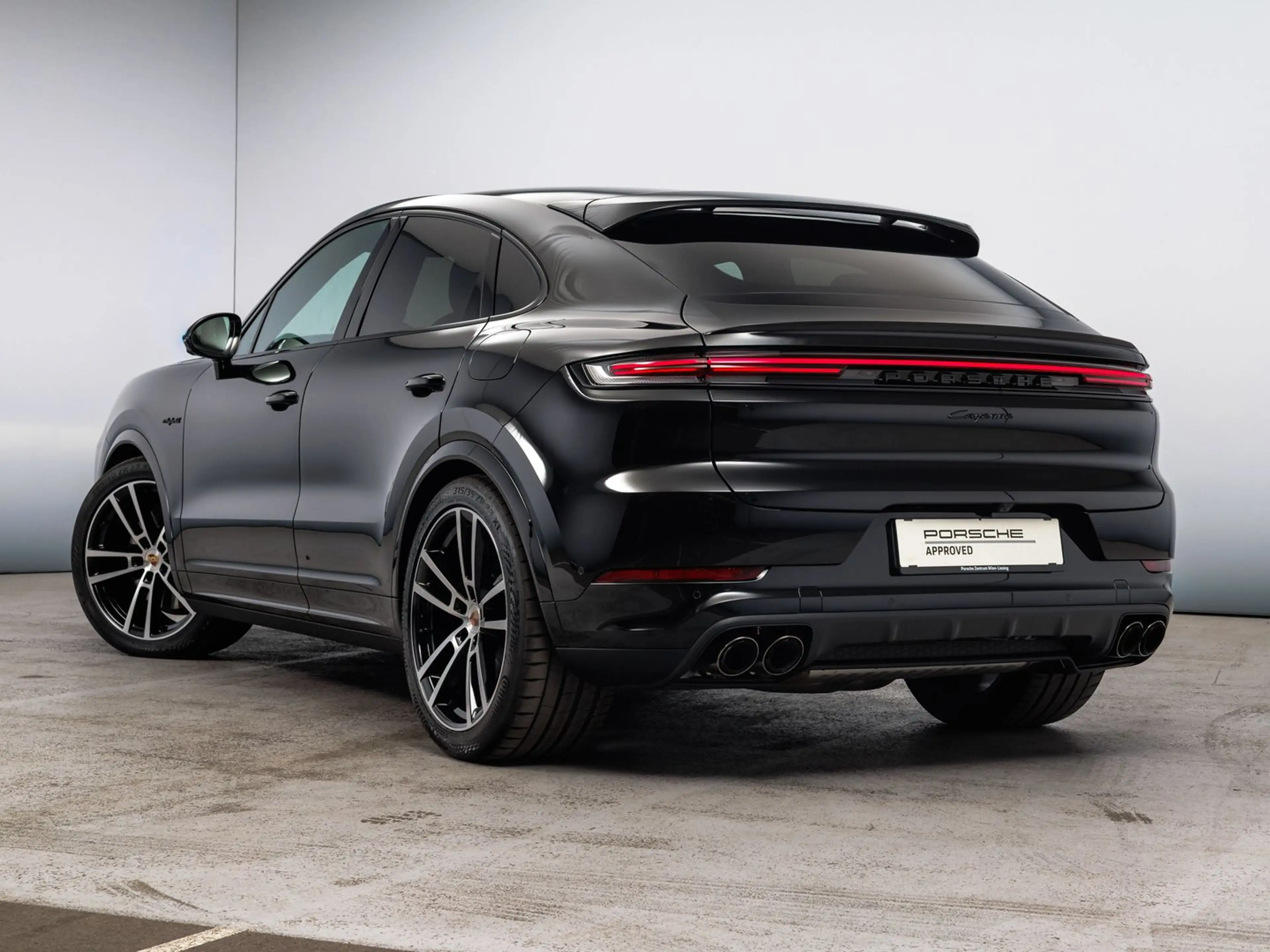 Porsche Cayenne S E-Hybrid Coupé — photo 3