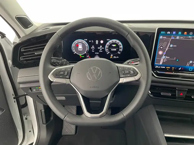 Volkswagen Tiguan view 13