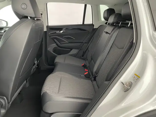 Volkswagen Tiguan view 11