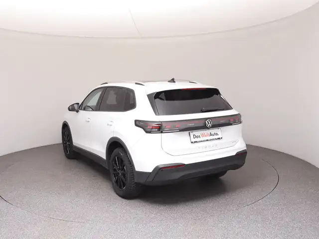 Volkswagen Tiguan view 5