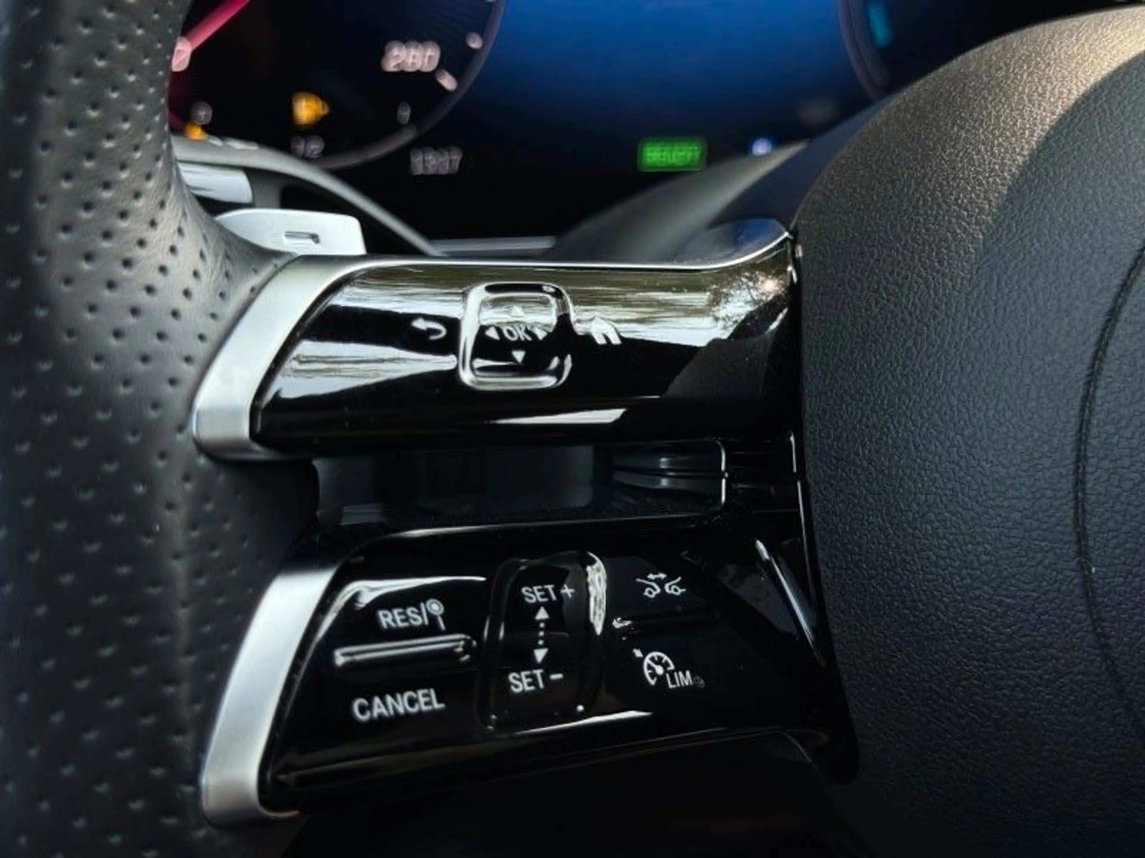 Mercedes-Benz C 300 C Limousine C 300 e — photo 14