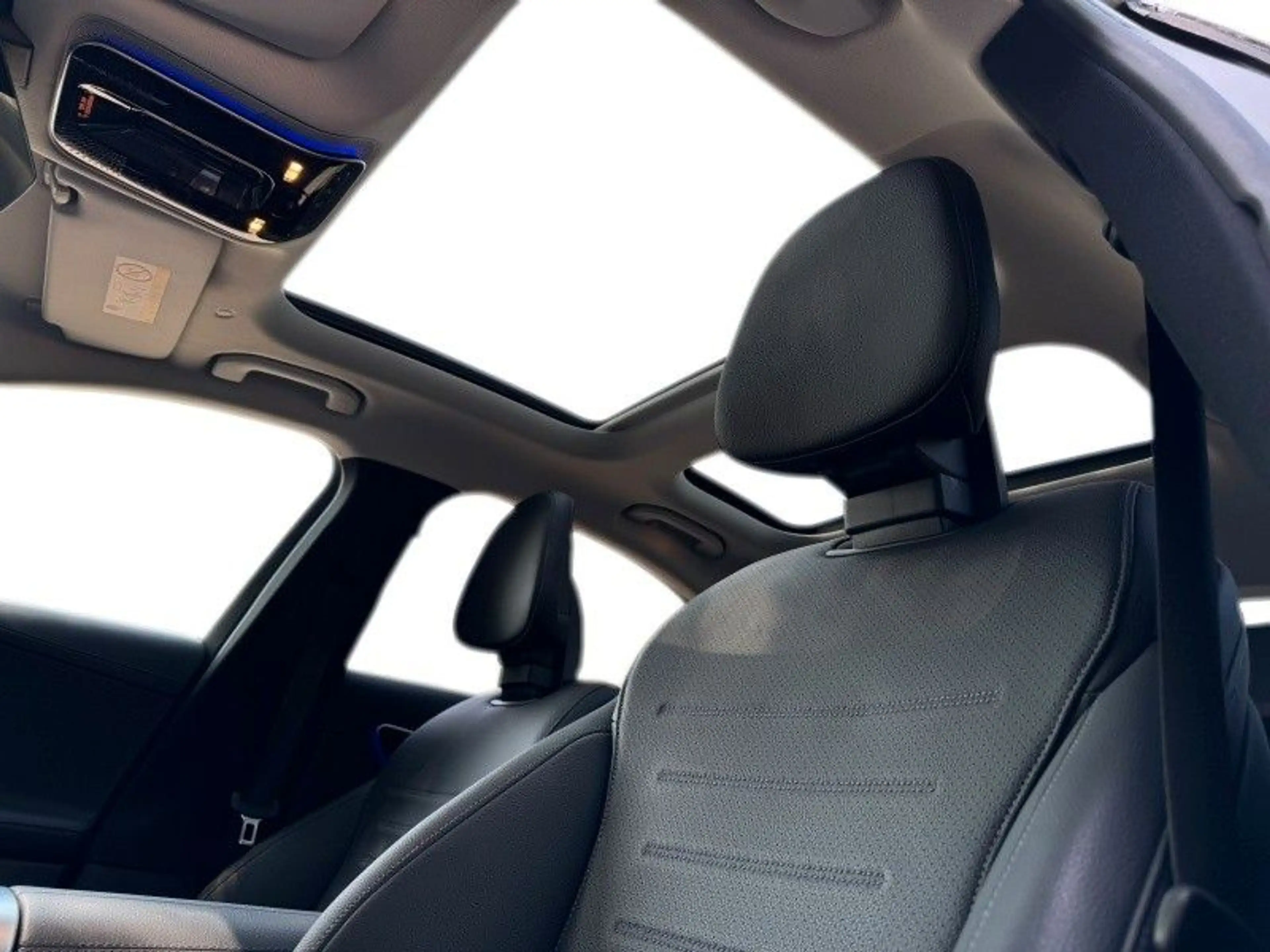 Mercedes-Benz C 300 C Limousine C 300 e — photo 11