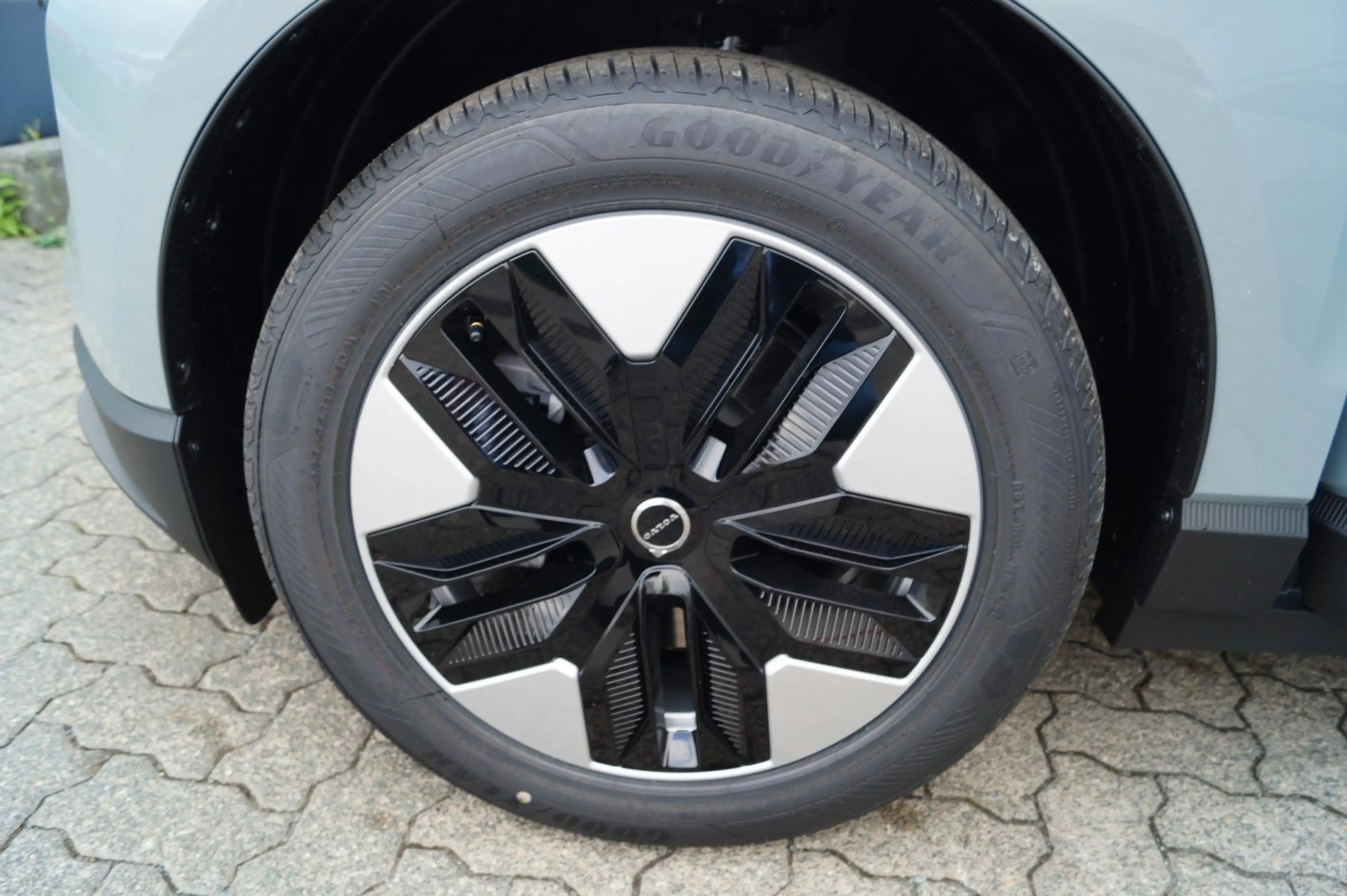 Volvo EX30 P5 Plus Aut/Sitzheiz./Lenkradheiz./BLIS/ACC — photo 14