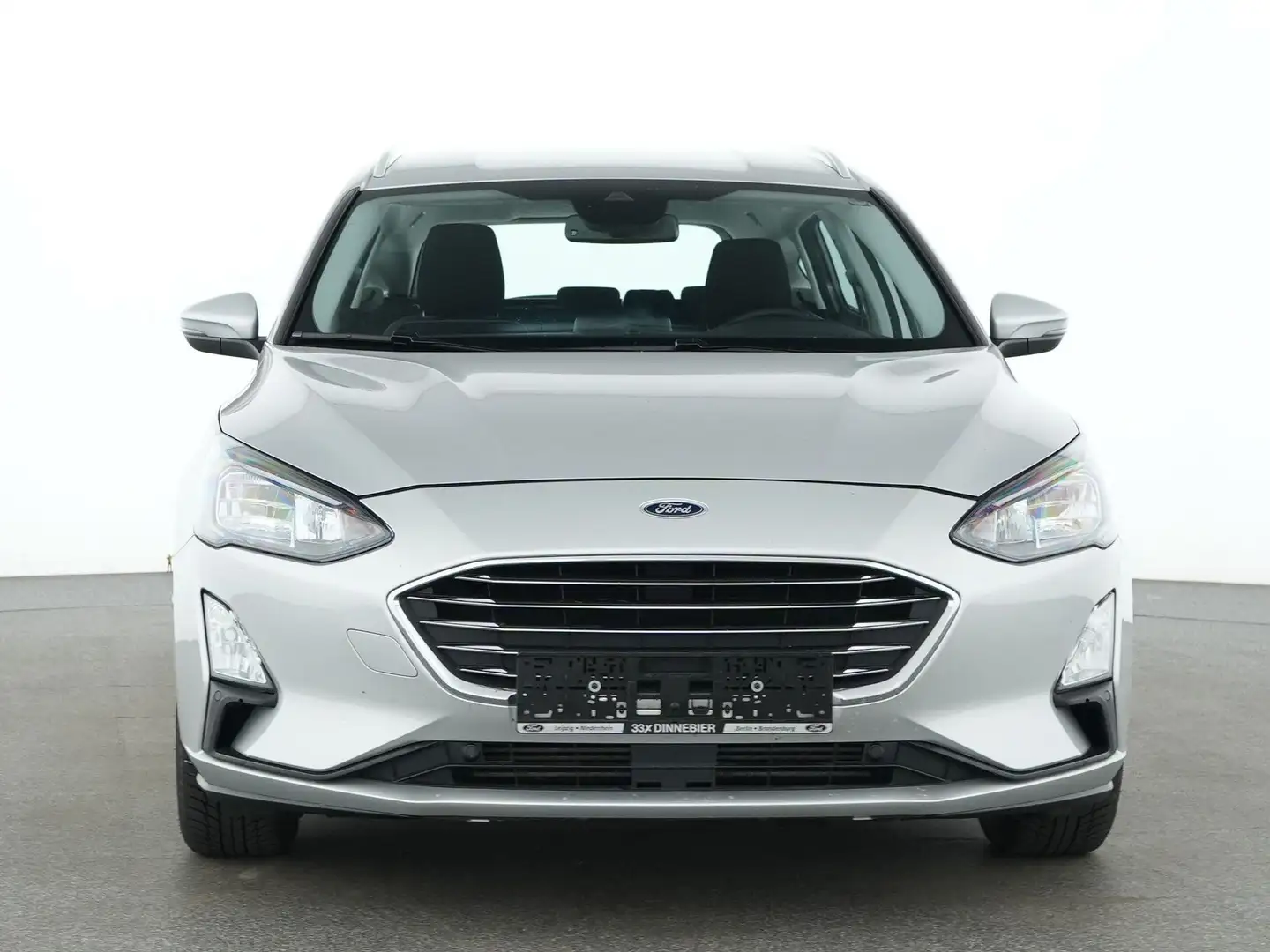 Ford Focus Titanium Turnier NAV LED SHZ TEMP PDC AC BC Isofix Stříbrná - 2