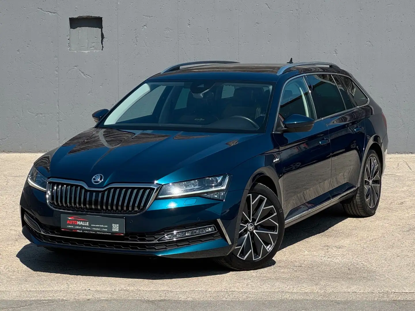 Skoda Superb 2.0 TSI L&K Canton Pano Mem. ACC AHK LED Blau - 1