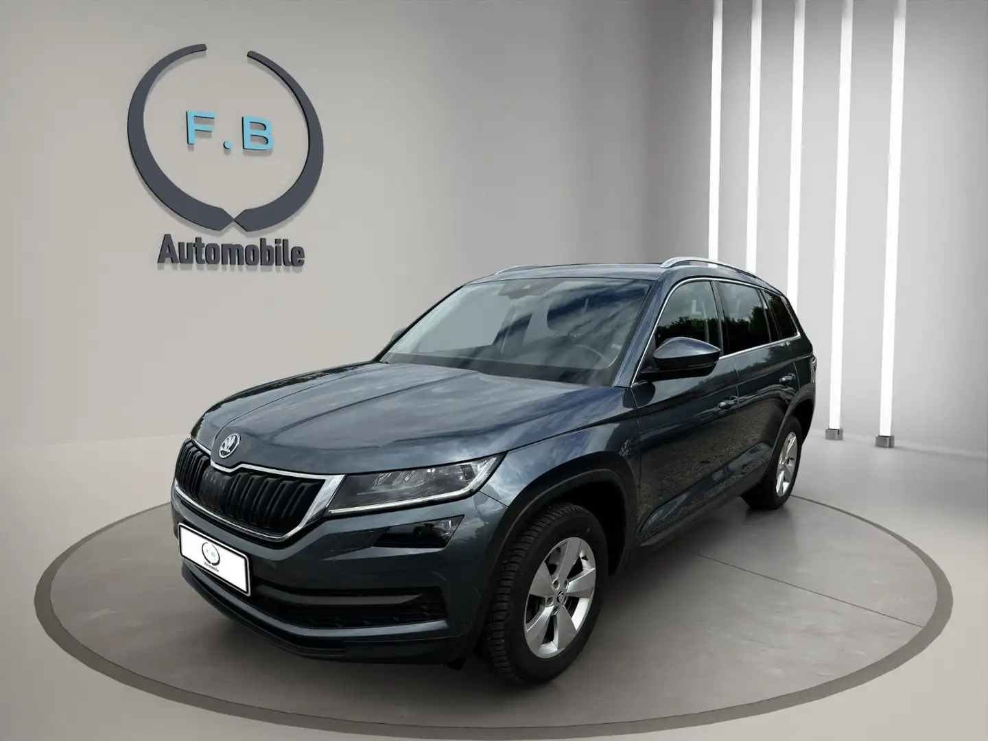 Skoda Kodiaq Style 4x4/SHZ/RFK/TOP GEPFLEGT Grau - 2
