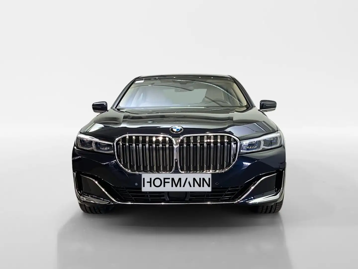 BMW 740 plava - 2