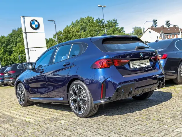 BMW 1 Series view 7