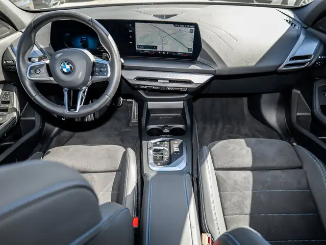 BMW 1 Series view 3