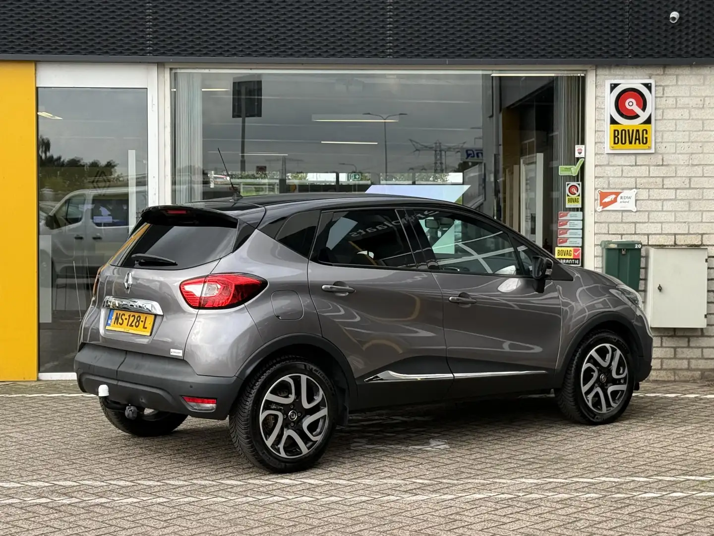 Renault Captur 1.2 TCe Dynamique | NAP | Trekhaak | Navigatie | A Gris - 2