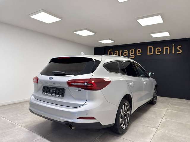 Ford Focus — photo 6