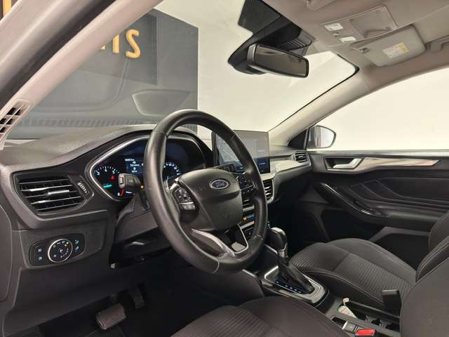 Ford Focus — photo 14