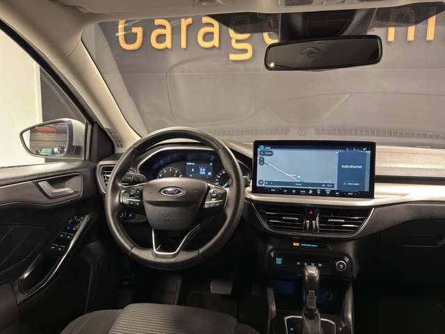 Ford Focus — photo 10
