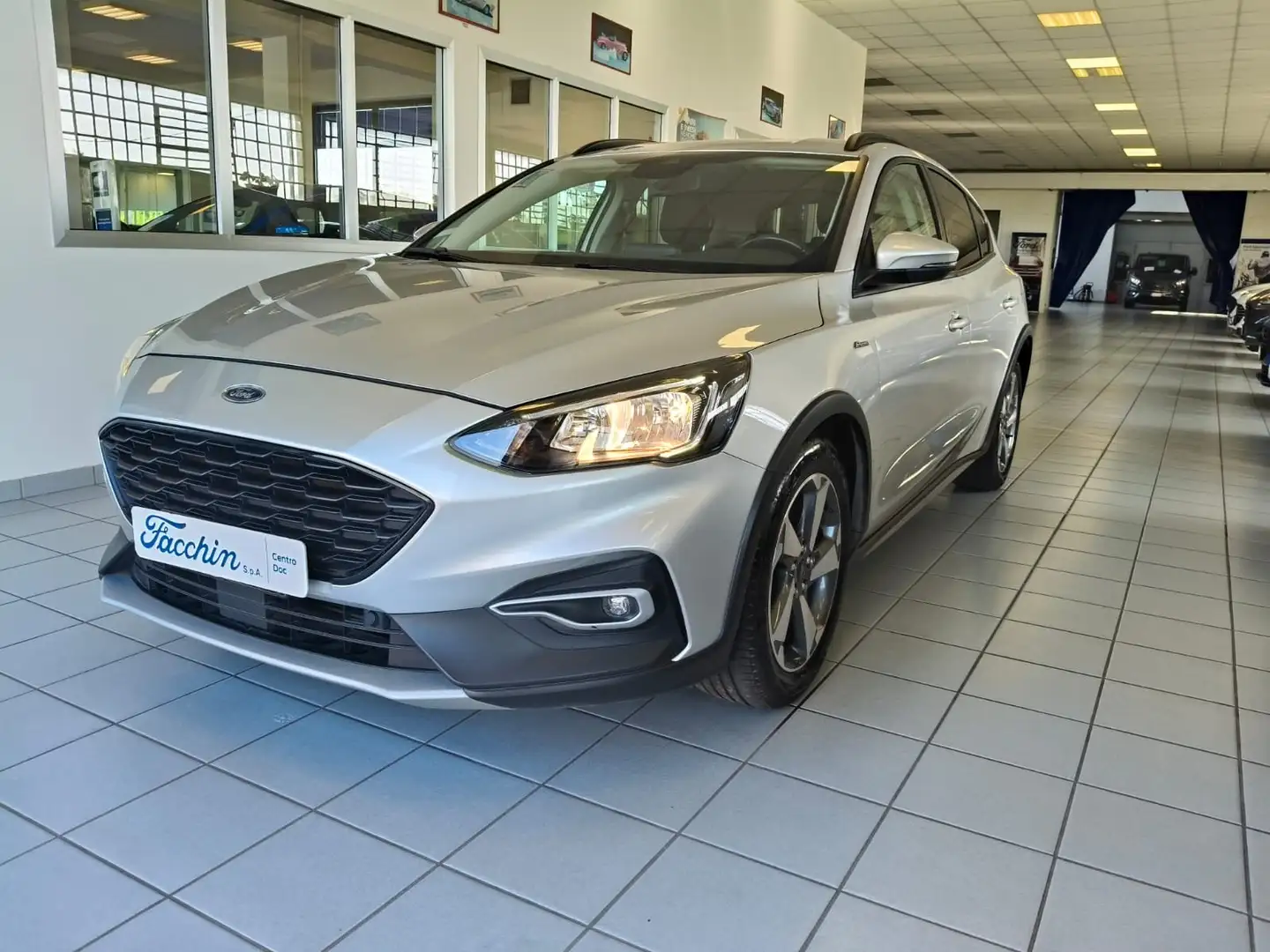 Ford Focus 1.0 Ecoboost 125cv ACTIVE Zilver - 1