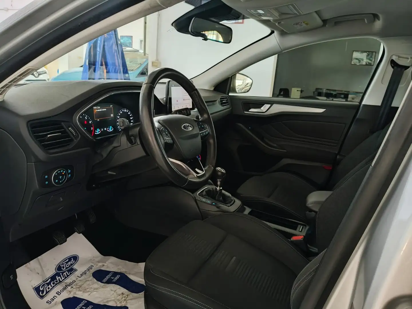 Ford Focus 1.0 Ecoboost 125cv ACTIVE Zilver - 2
