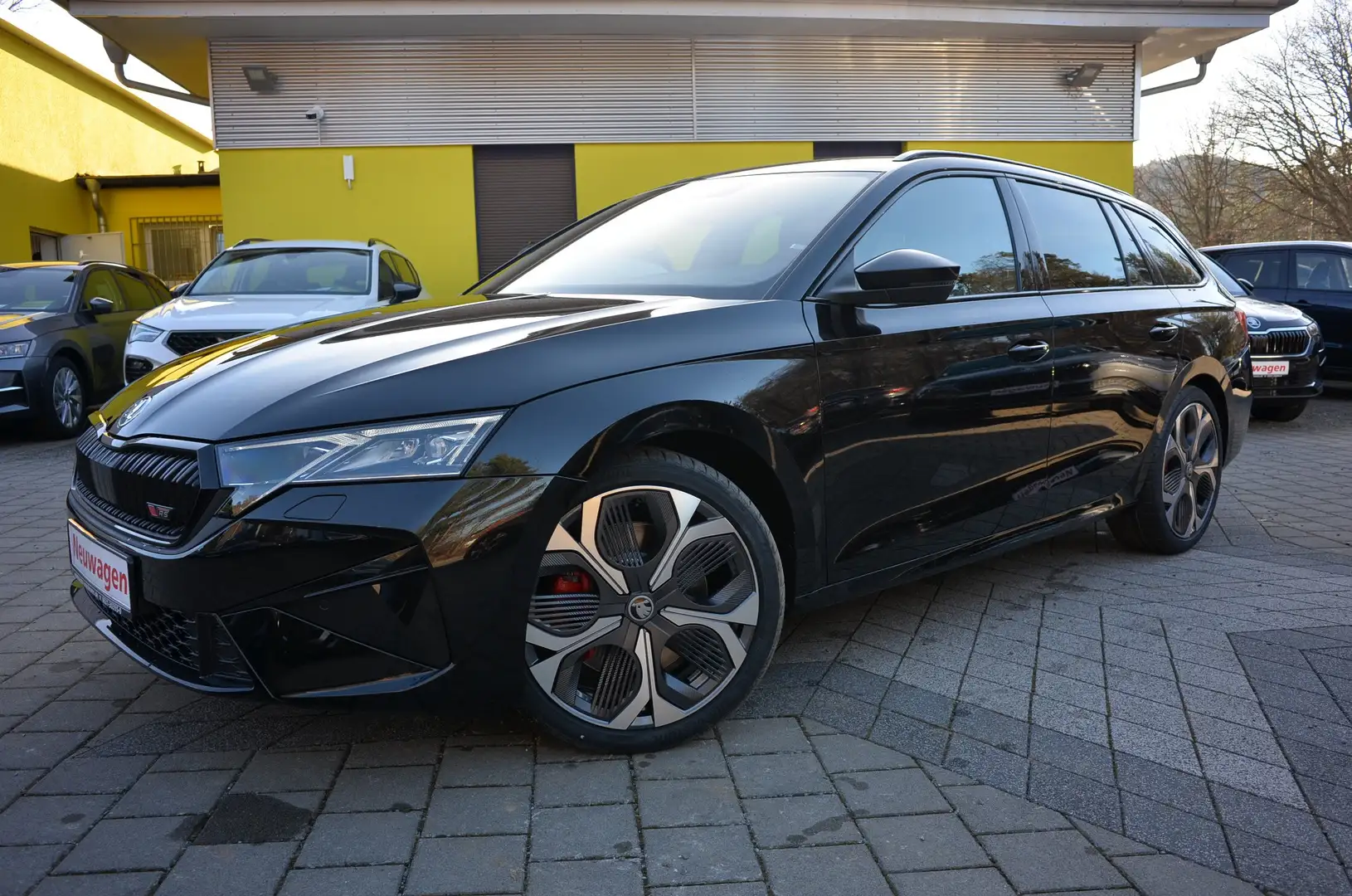 Skoda Octavia Octavia Combi 2.0 TSI DSG RS+5JGAR+CANTON+19+VAR Schwarz - 1