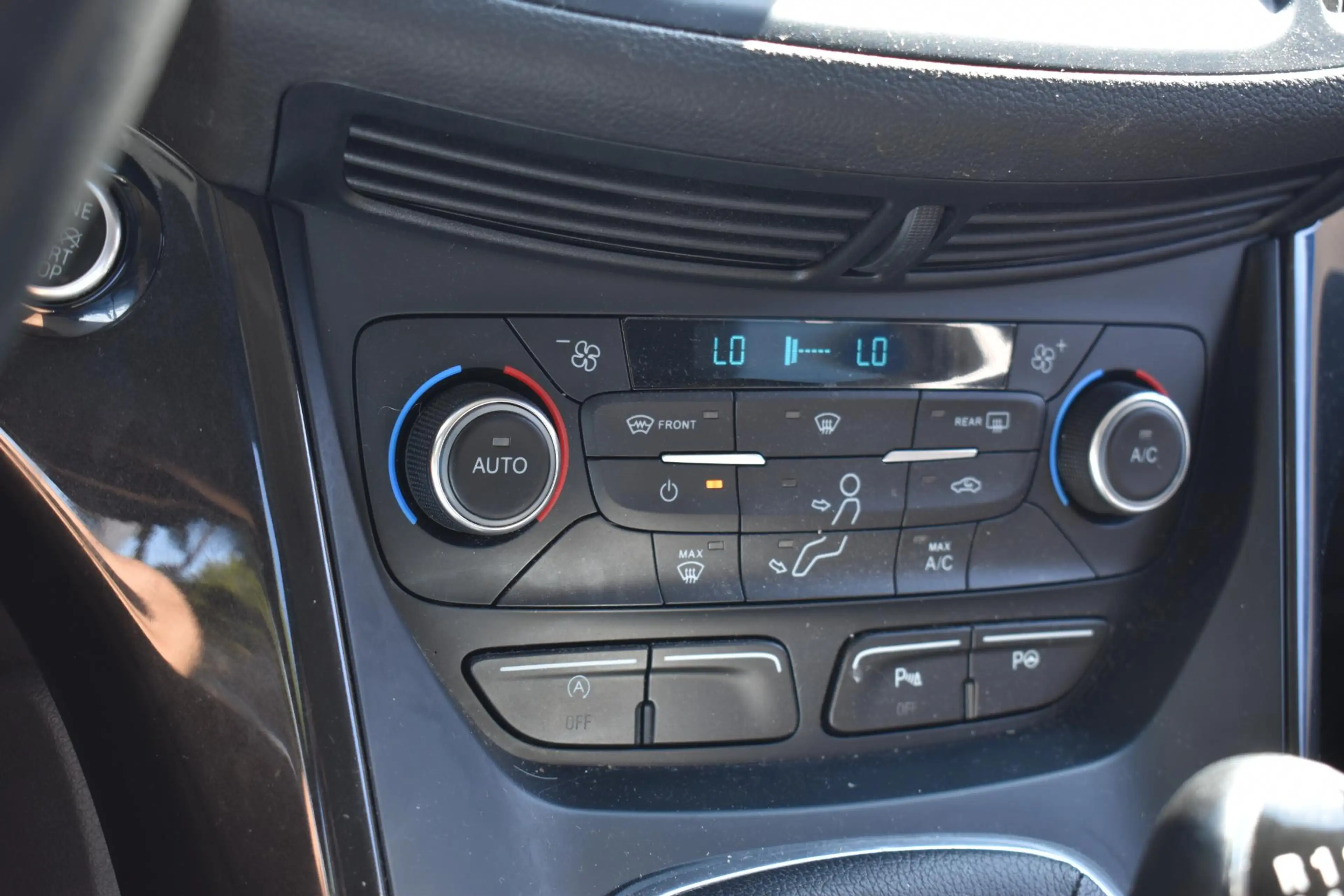 Ford Kuga 1.5 EcoBoost Titanium 2e Eigenaar | BSM | Navigati — photo 7
