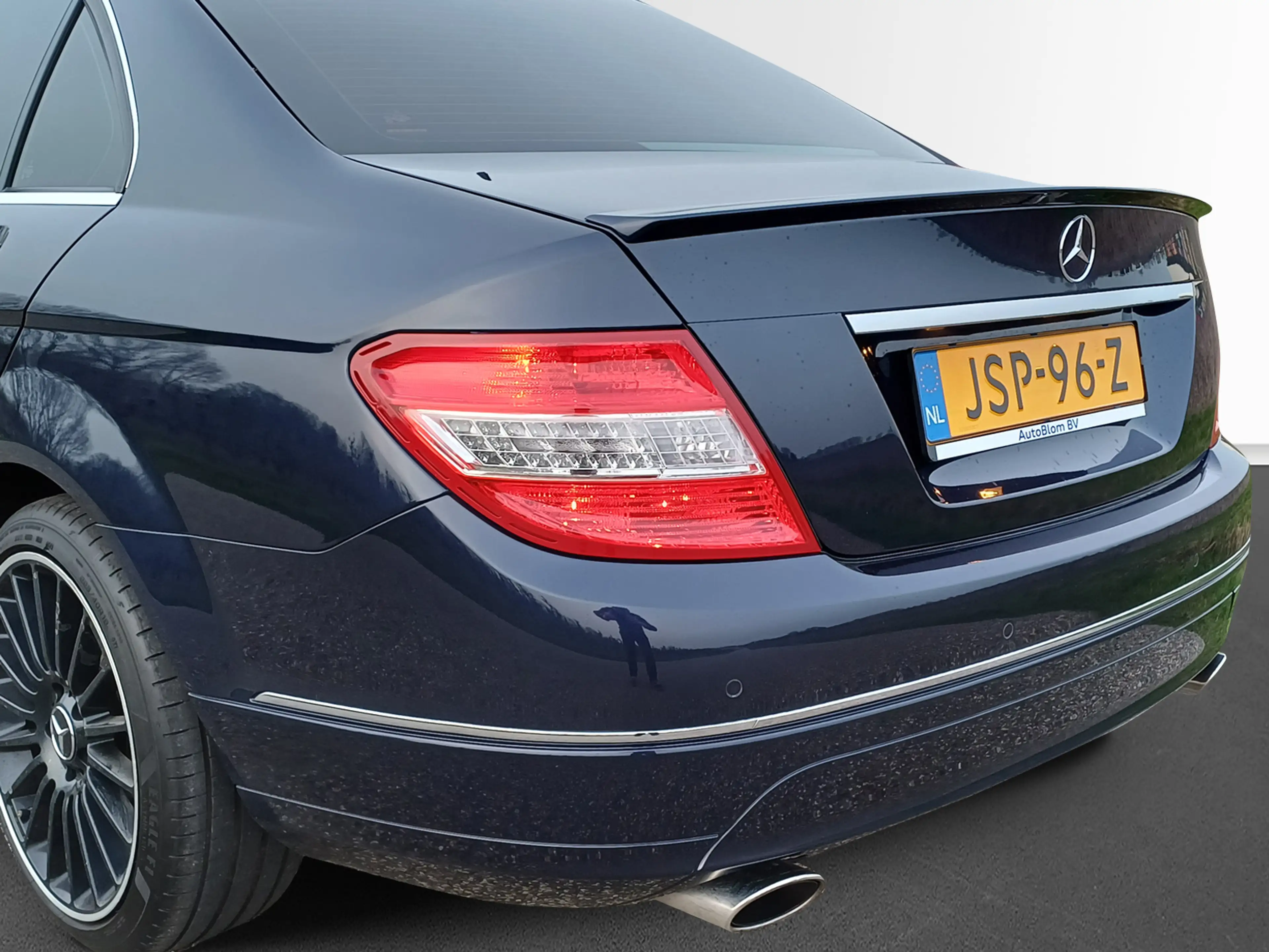 Mercedes-Benz C 350 CGI BlueEFFICIENCY Elegance — photo 16