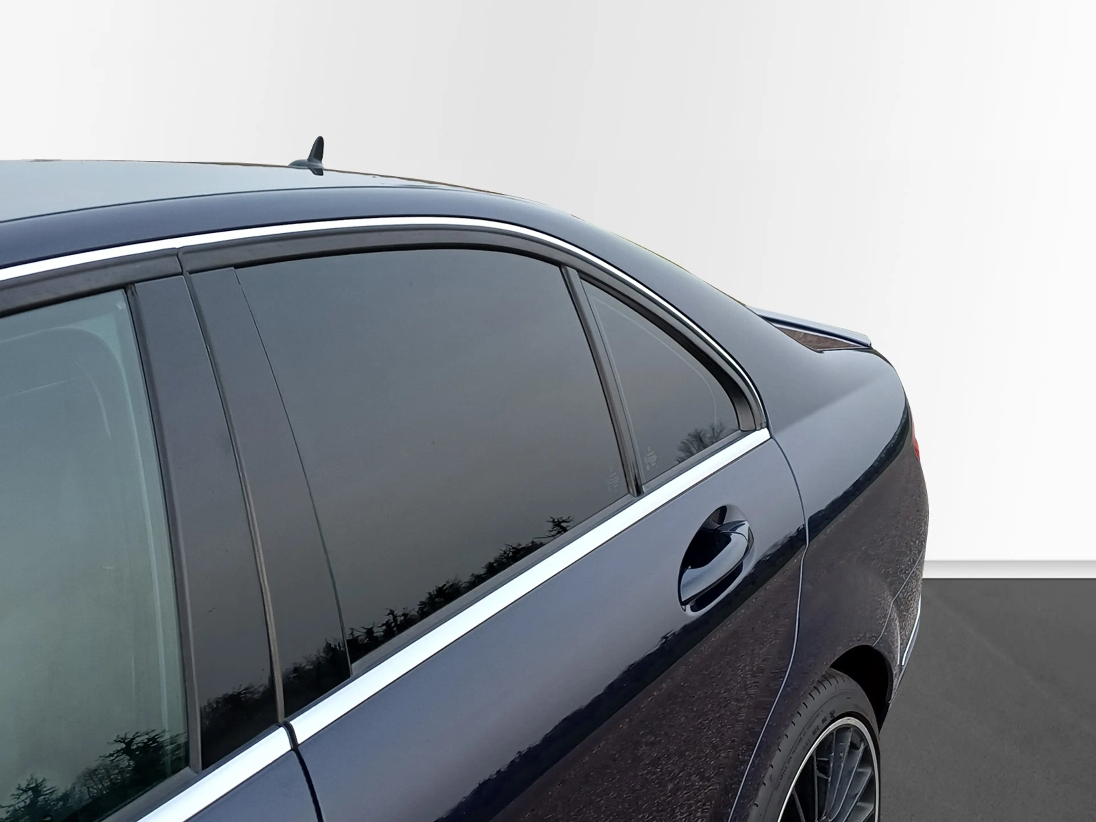 Mercedes-Benz C 350 CGI BlueEFFICIENCY Elegance — photo 14