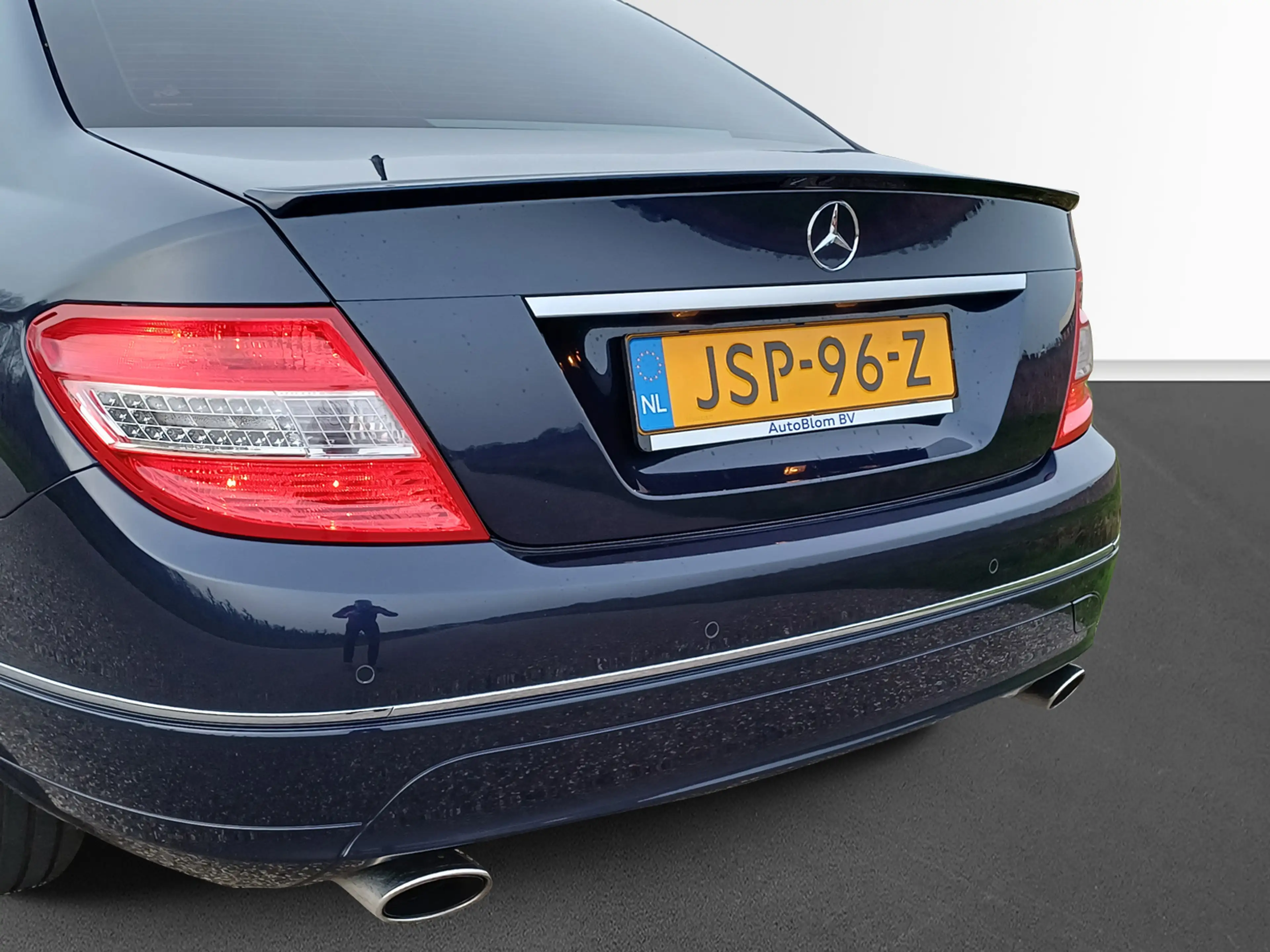 Mercedes-Benz C 350 CGI BlueEFFICIENCY Elegance — photo 17