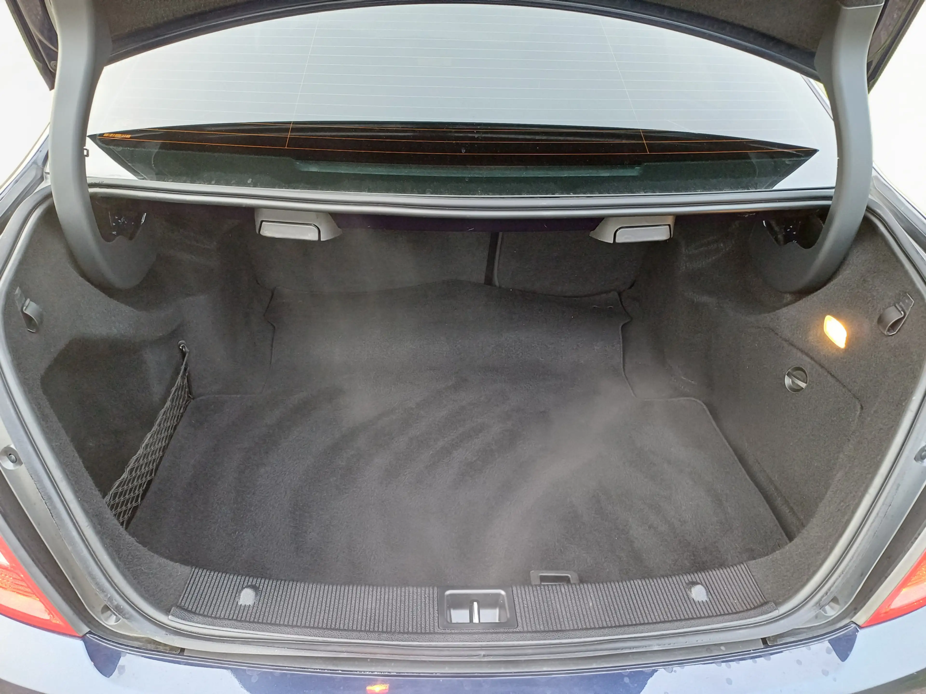 Mercedes-Benz C 350 CGI BlueEFFICIENCY Elegance — photo 32