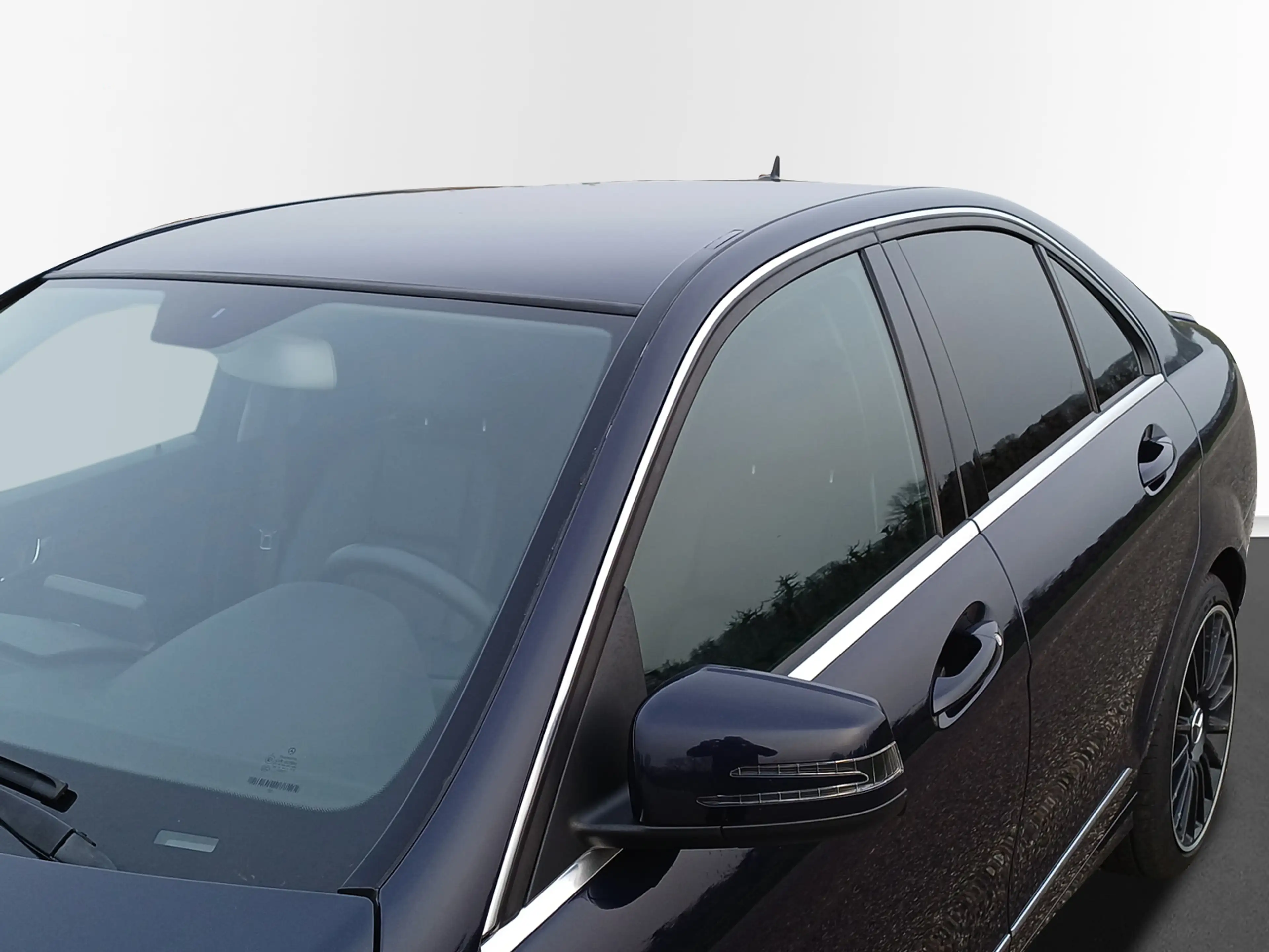 Mercedes-Benz C 350 CGI BlueEFFICIENCY Elegance — photo 13