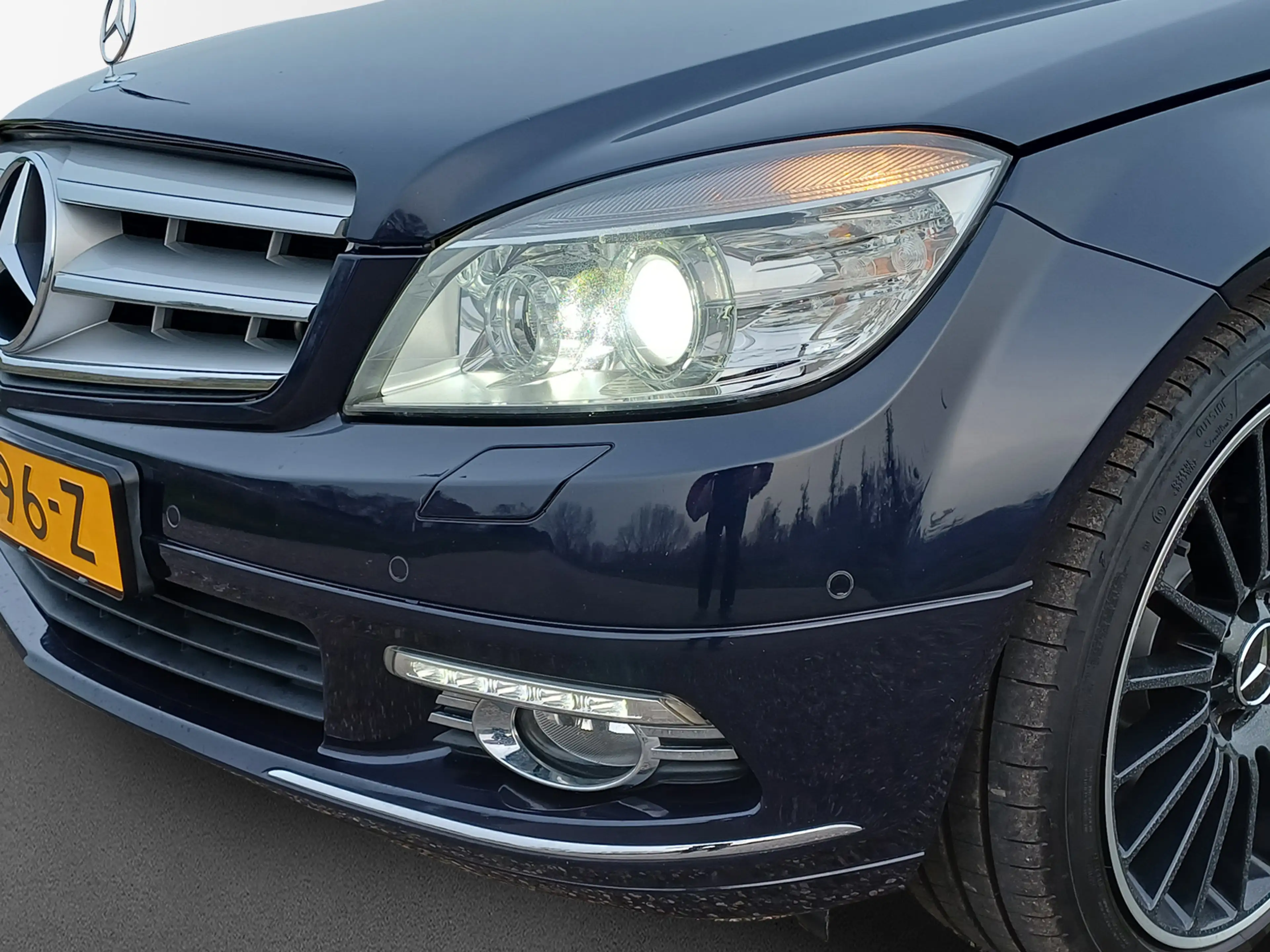 Mercedes-Benz C 350 CGI BlueEFFICIENCY Elegance — photo 12