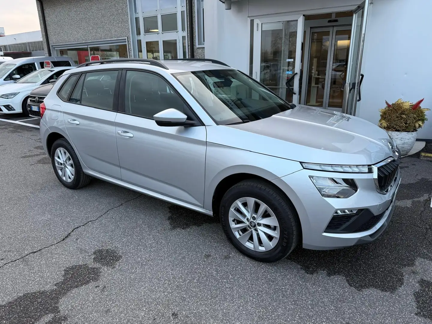 Skoda Kamiq Kamiq 2024 1.0 tsi Selection 95cv Plateado - 1