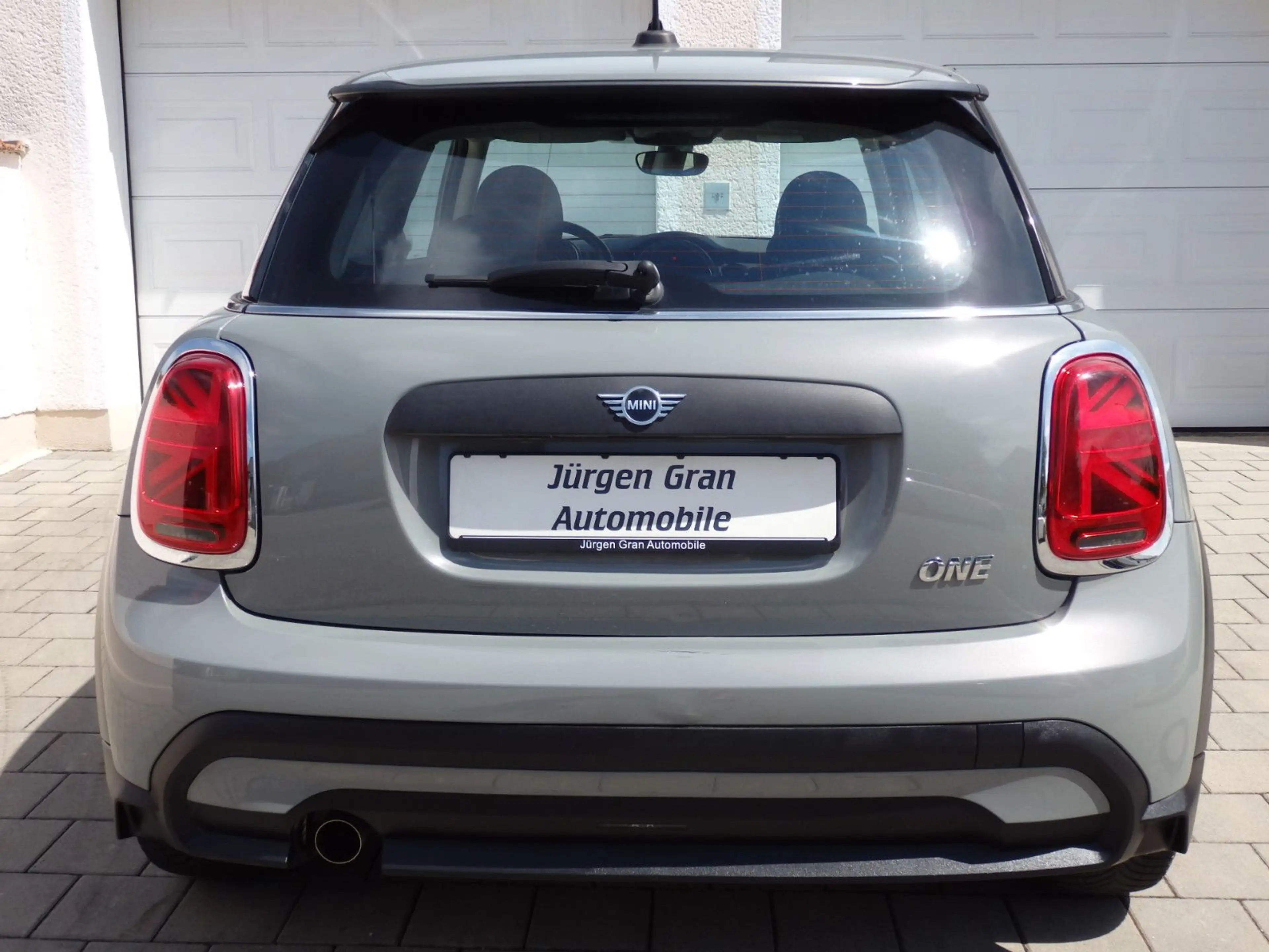 MINI One One Essential Trim LED Klima 16"Alu Sportlenkrad — photo 14