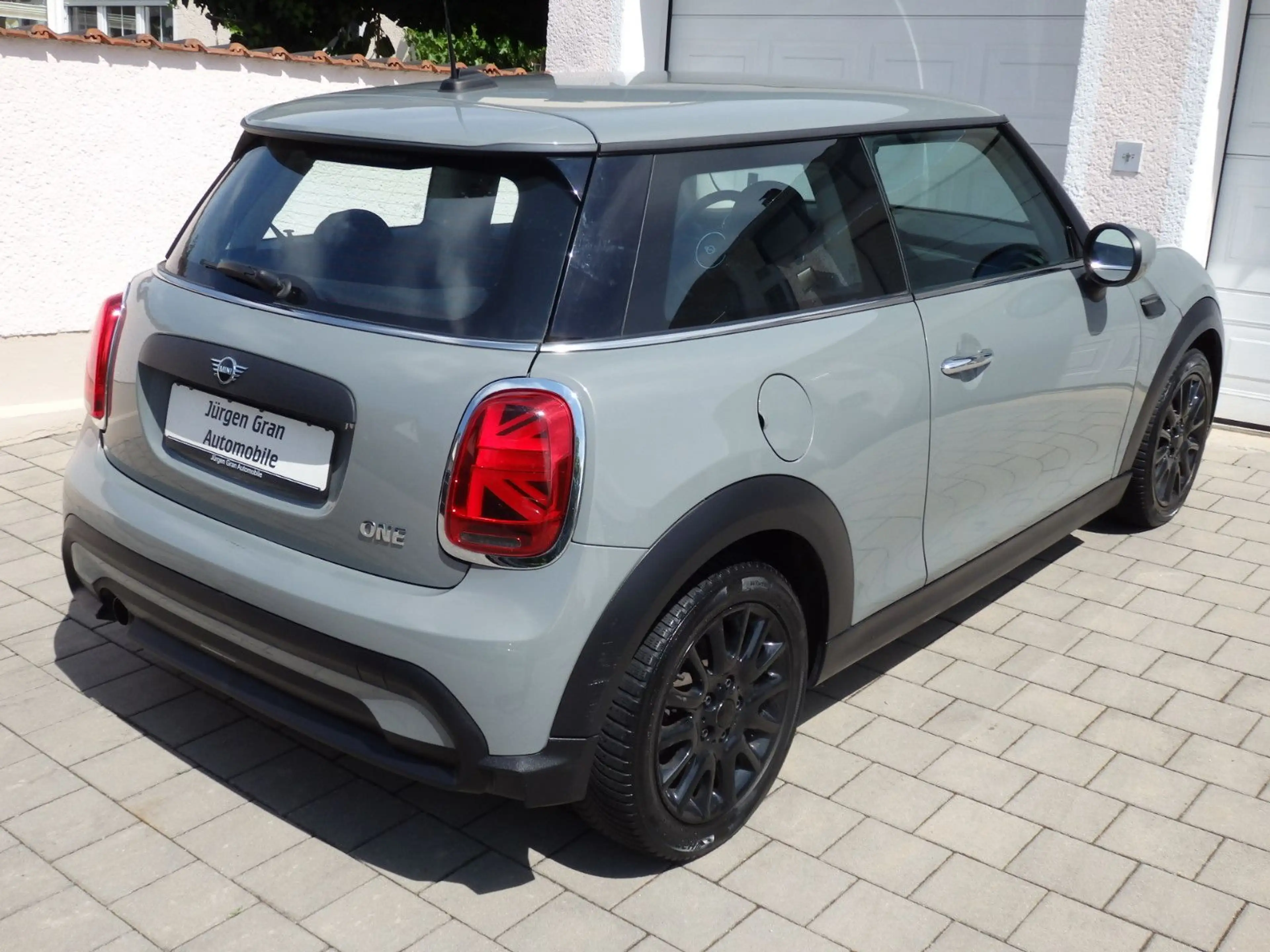 MINI One One Essential Trim LED Klima 16"Alu Sportlenkrad — photo 3