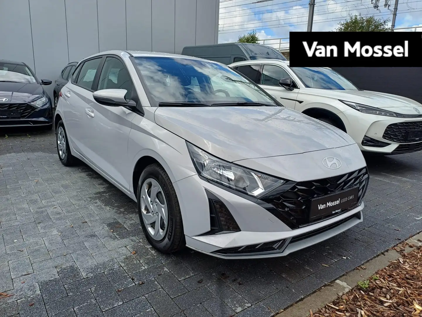 Hyundai i20 1.0 T-GDi 48V 74kW Twist Grijs - 1