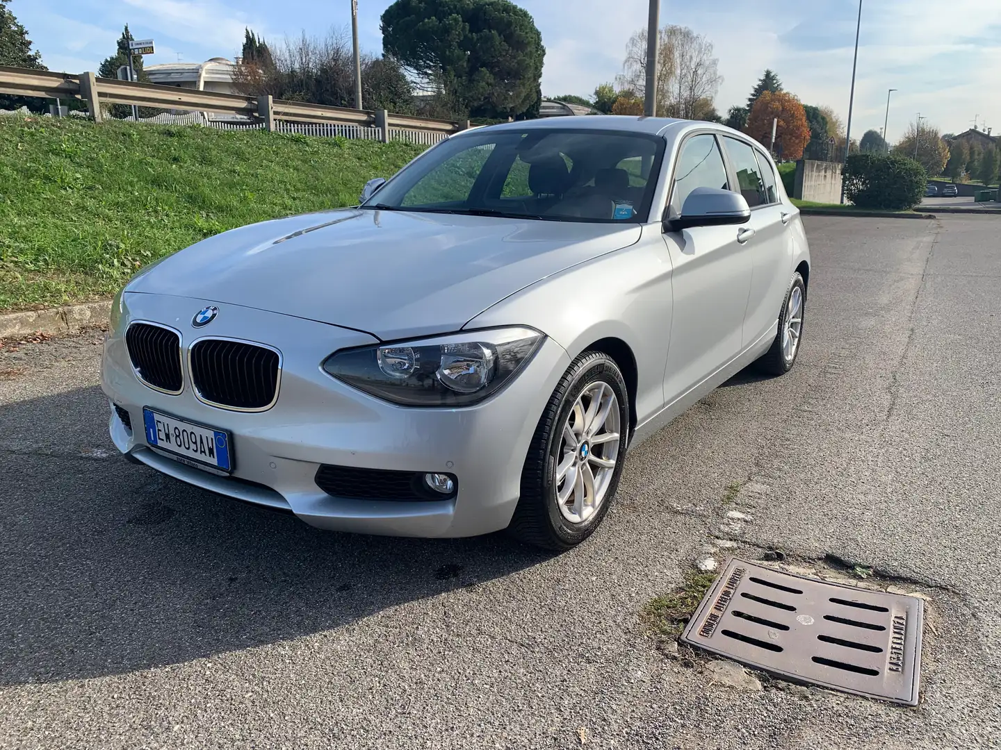 BMW 118 118D F20 Business 5P cambio automatico Silver - 1