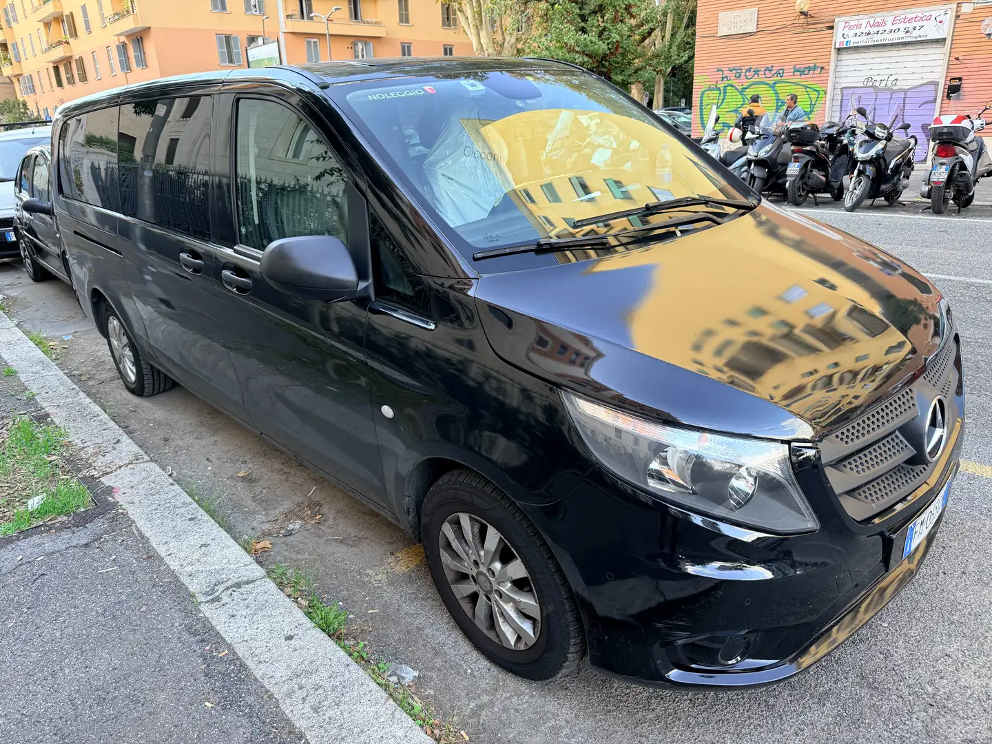 Mercedes-Benz Vito 2.2 163cv AUTOMATICO Tourer 9 posti Motore 300.000 Nero - 2