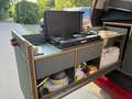 Volkswagen T6 California Beach 2,0 TDI 4Motion BMT DSG Rot - thumbnail 3