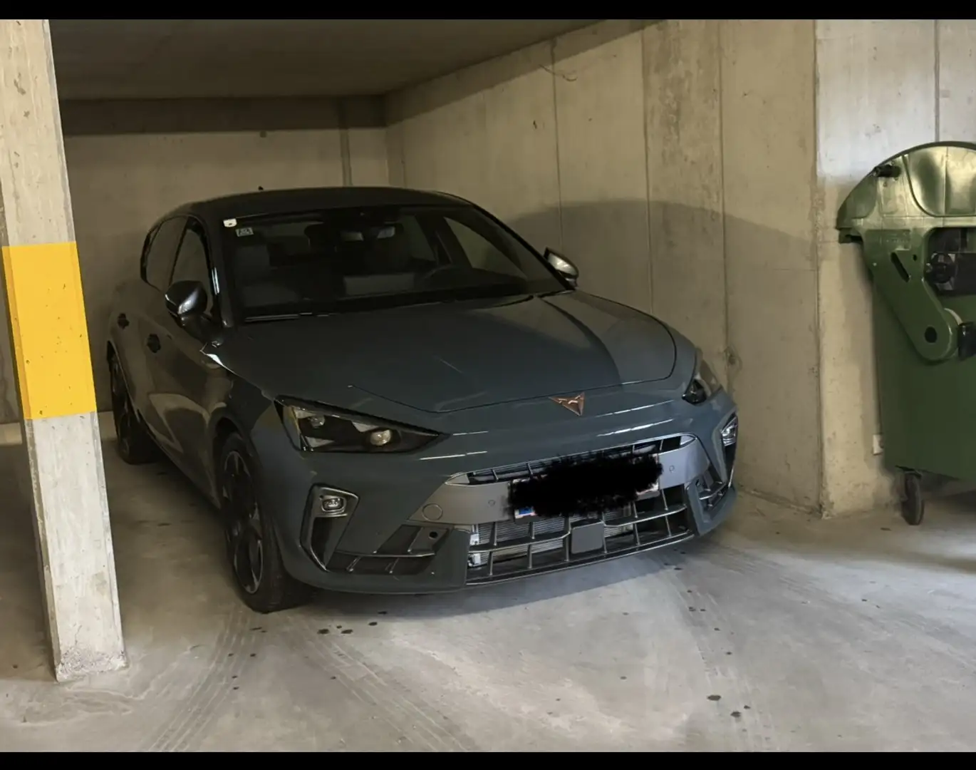 CUPRA Leon 1.5 TSI 150 PS ACT Blau - 1