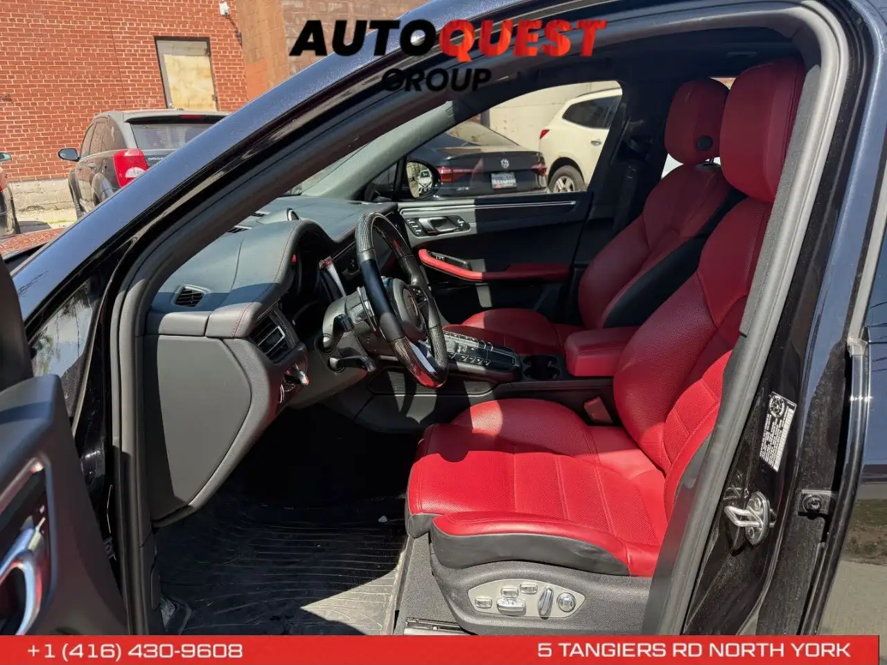 Porsche Macan photo Porsche Macan