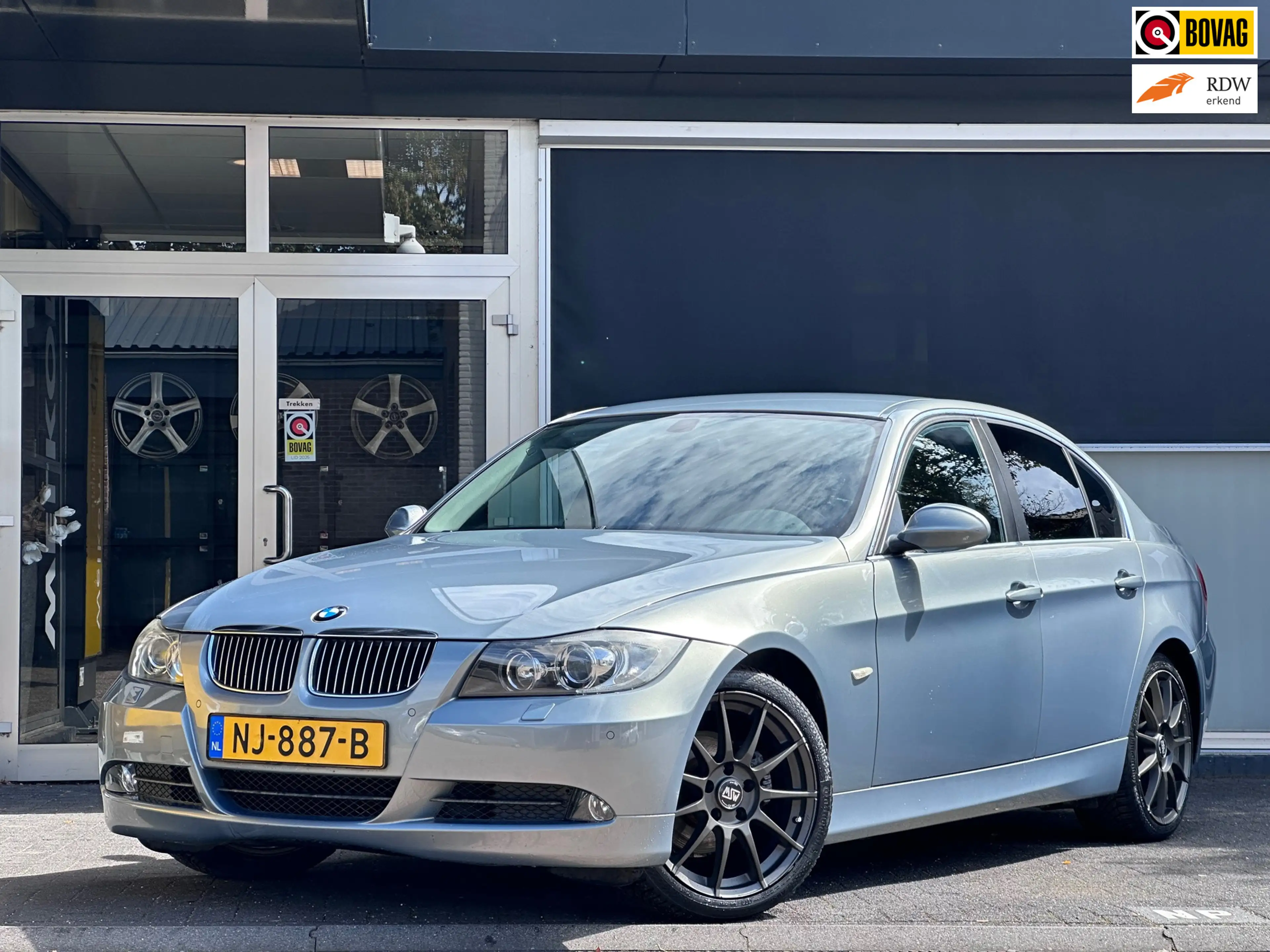 BMW 325 3-serie 325i Dynamic Executive AIRCO / STOELVERW /