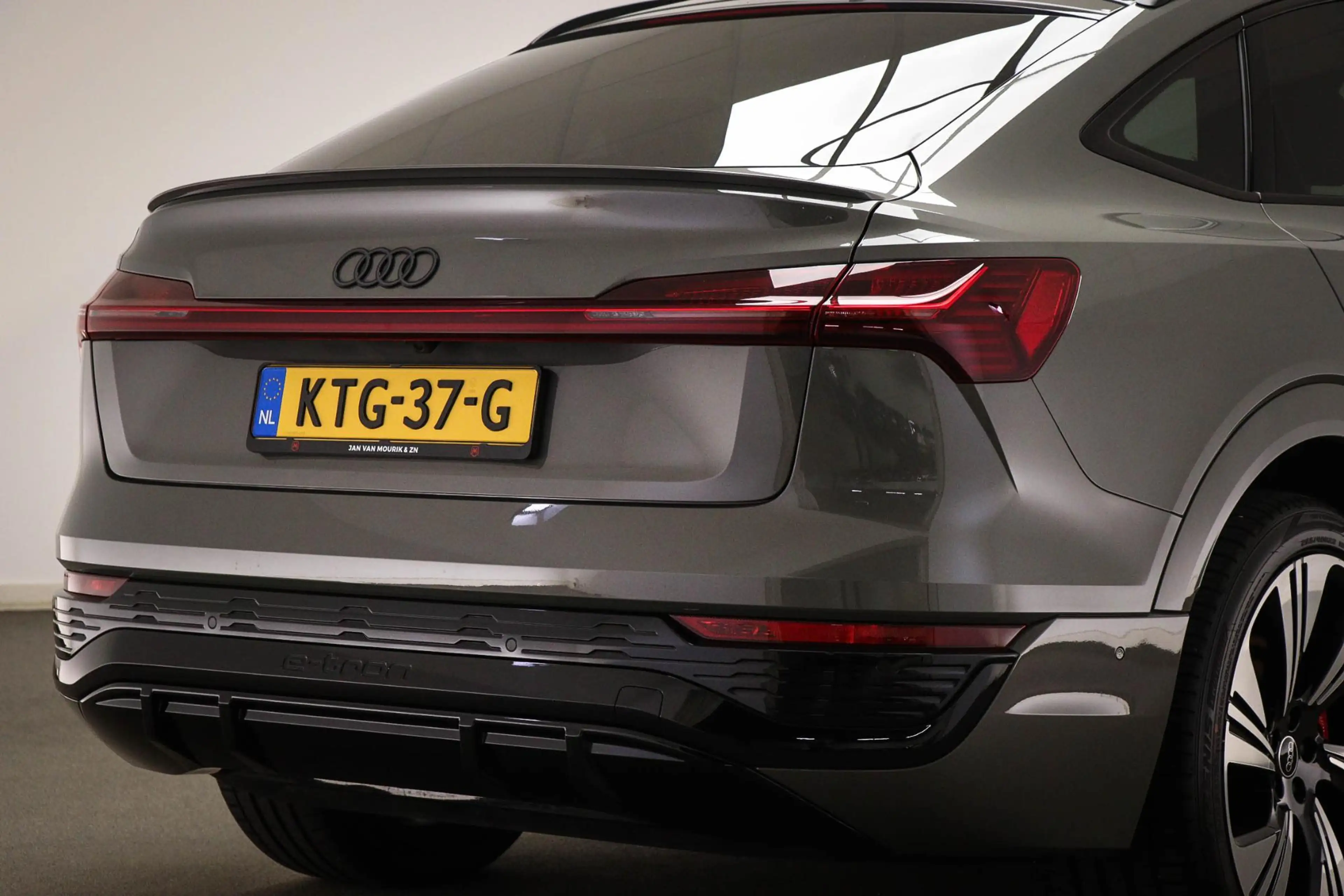 Audi Q8 e-tron Sportback 55 quattro Edition 115 kWh | Panoramadak — photo 27