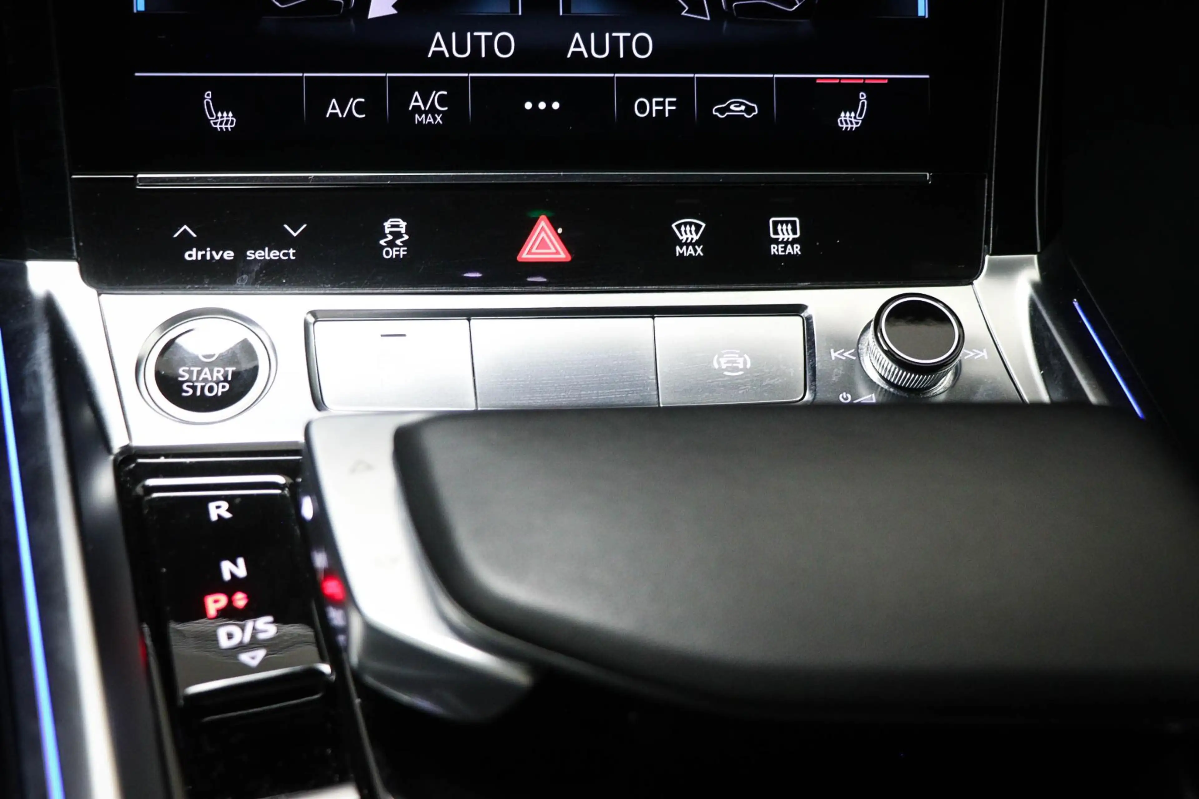 Audi Q8 e-tron Sportback 55 quattro Edition 115 kWh | Panoramadak — photo 42