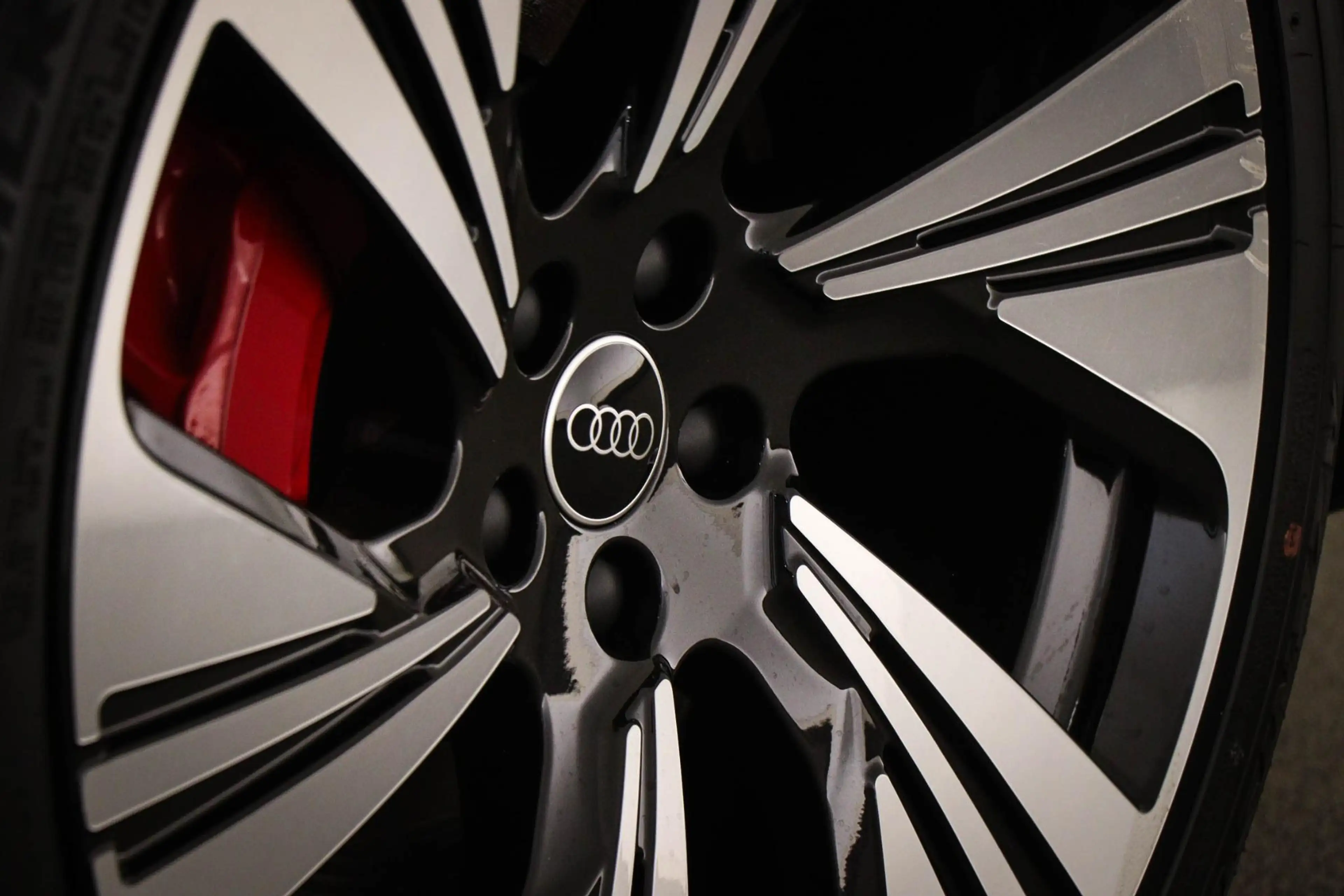 Audi Q8 e-tron Sportback 55 quattro Edition 115 kWh | Panoramadak — photo 31