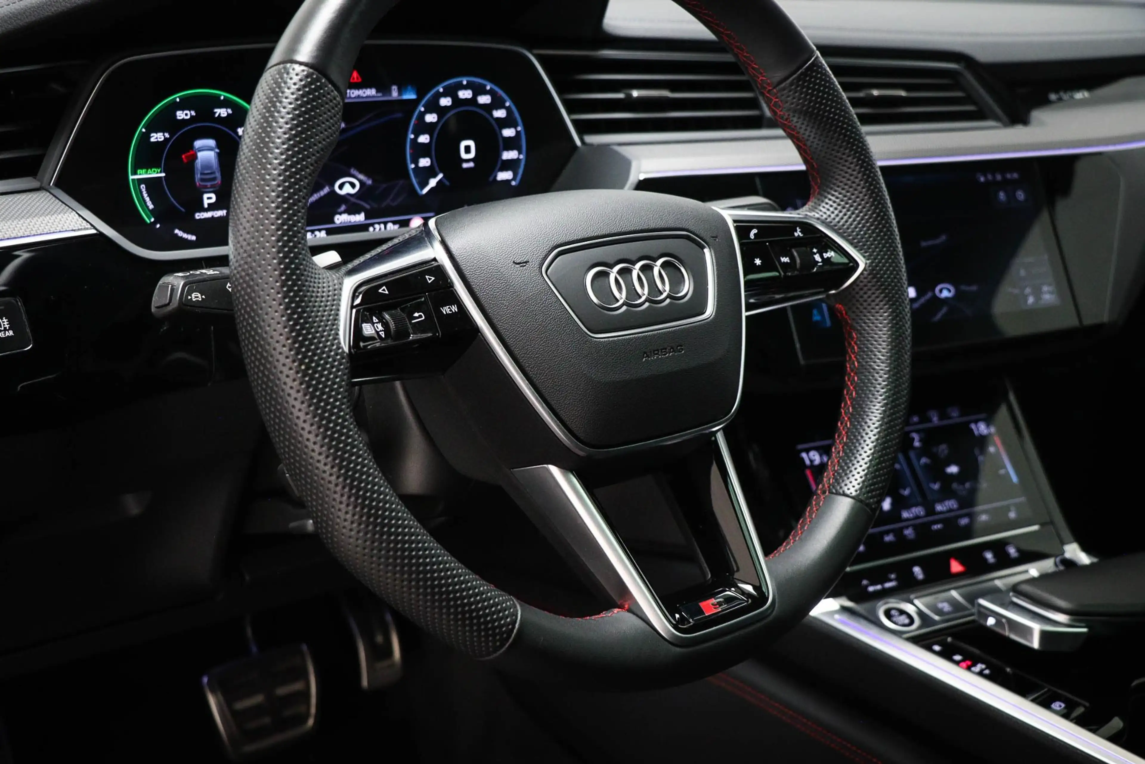 Audi Q8 e-tron Sportback 55 quattro Edition 115 kWh | Panoramadak — photo 37