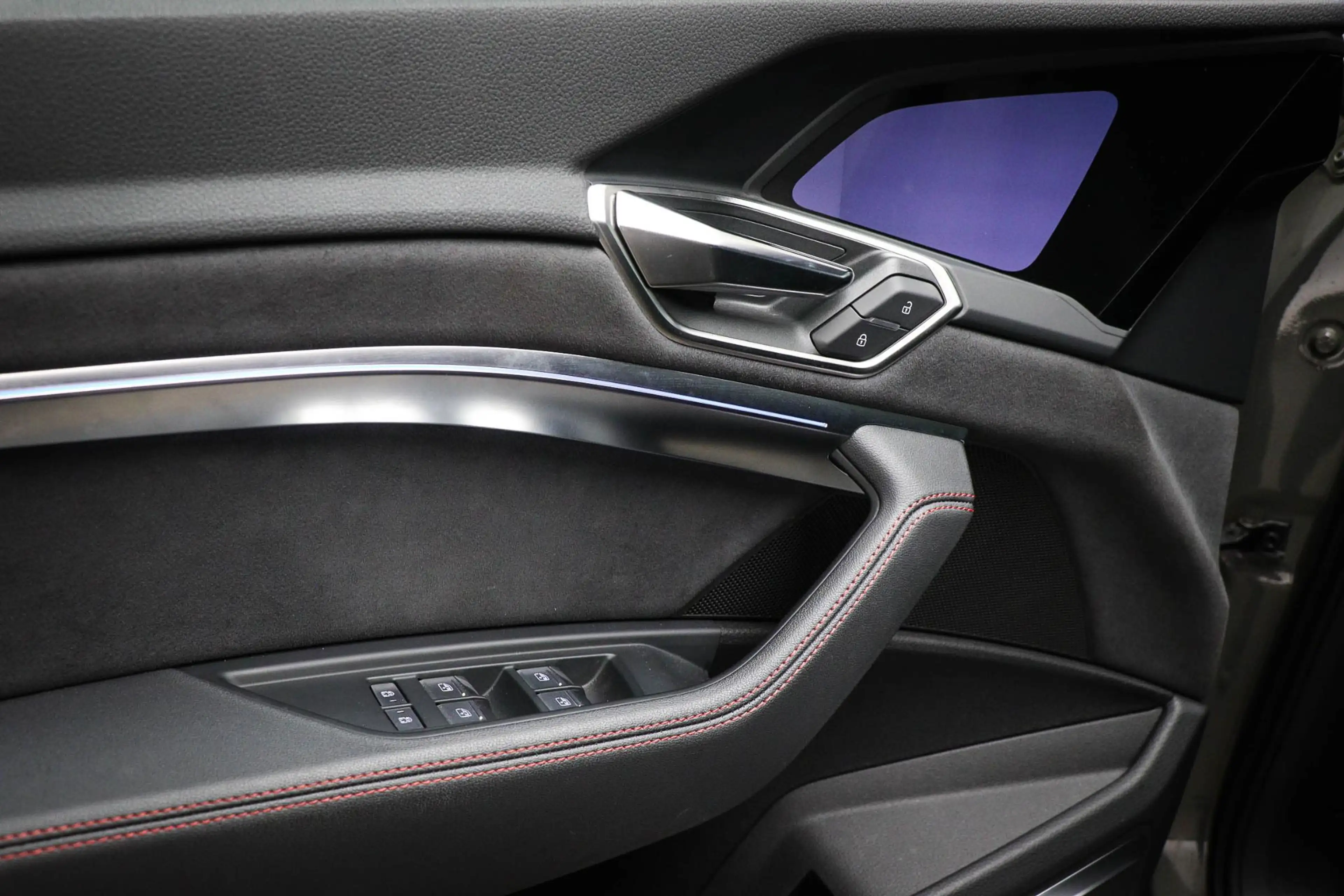Audi Q8 e-tron Sportback 55 quattro Edition 115 kWh | Panoramadak — photo 33