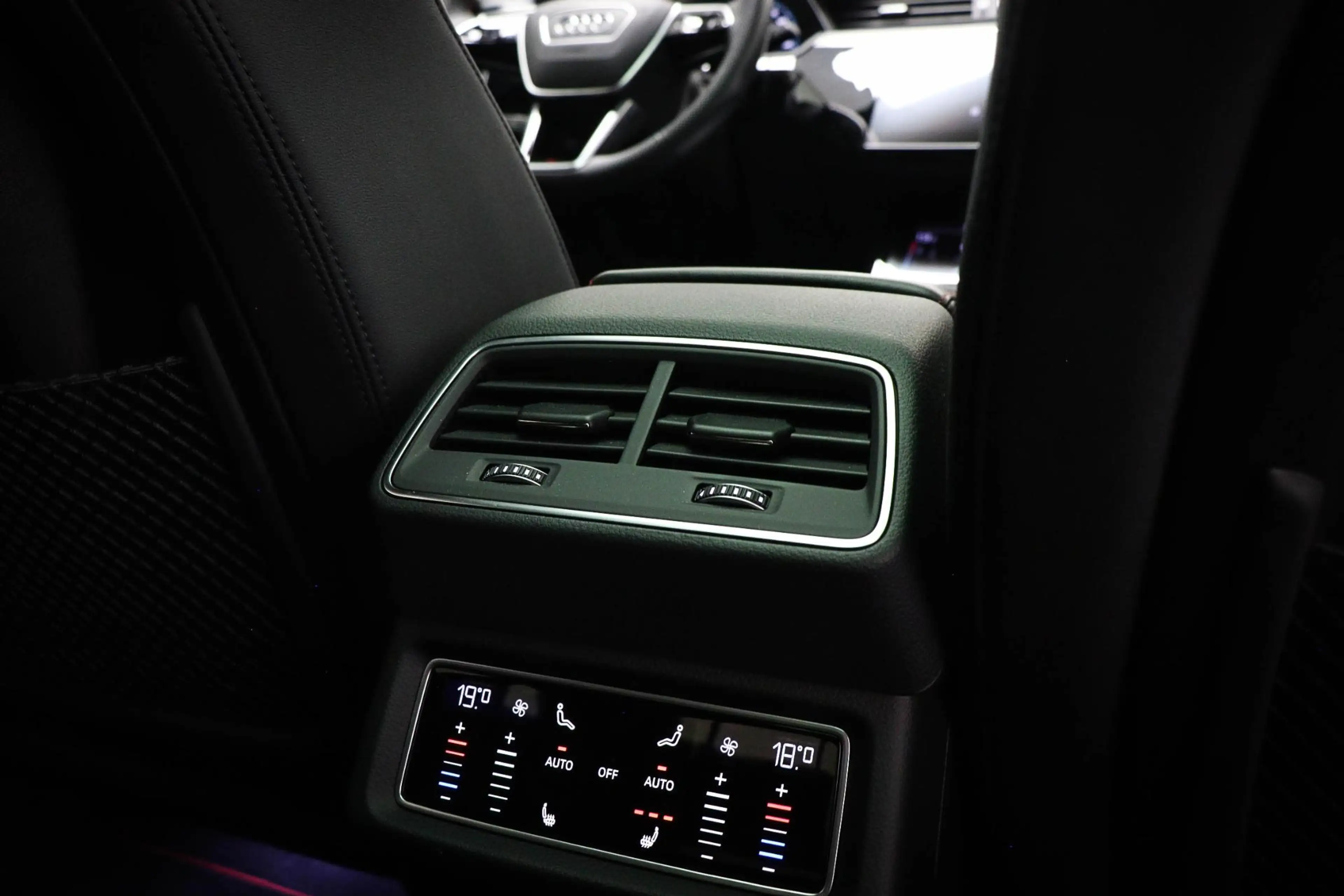 Audi Q8 e-tron Sportback 55 quattro Edition 115 kWh | Panoramadak — photo 9