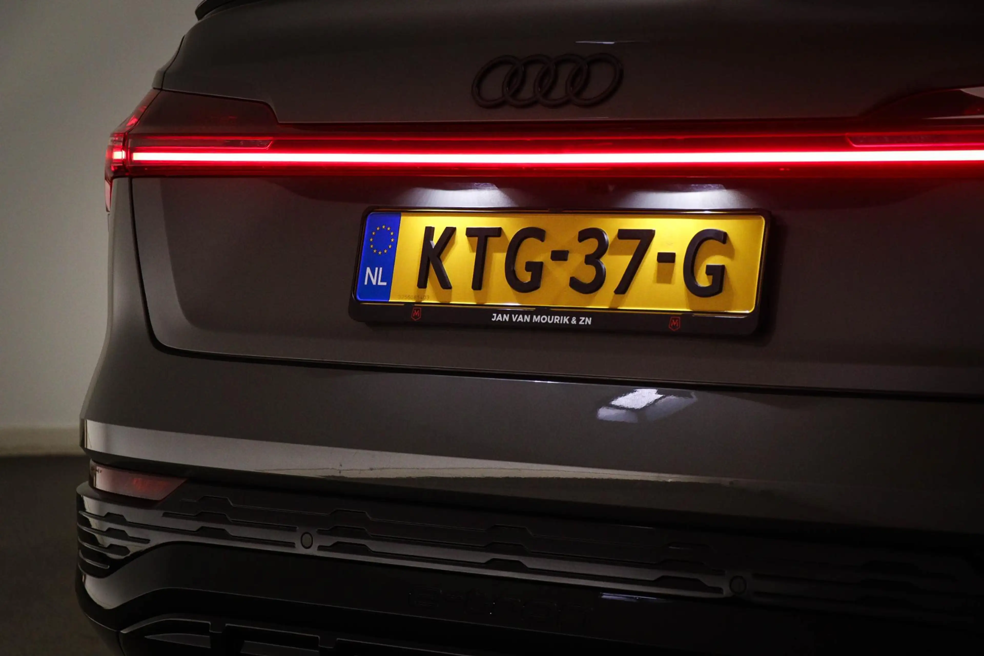 Audi Q8 e-tron Sportback 55 quattro Edition 115 kWh | Panoramadak — photo 29