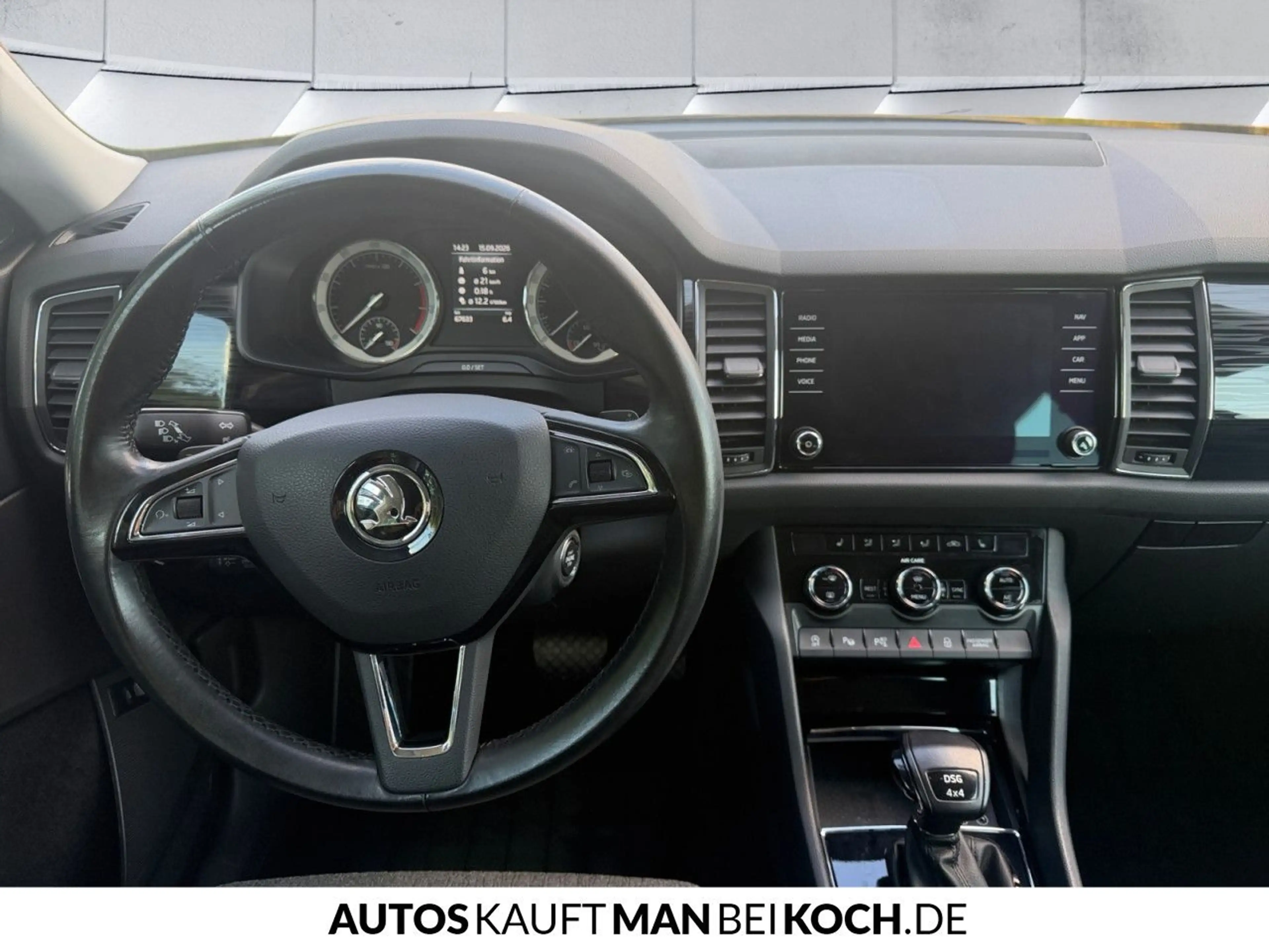 Skoda Kodiaq 2.0 TSI DSG Style 4x4 AHK NAVI LED Klima — photo 9