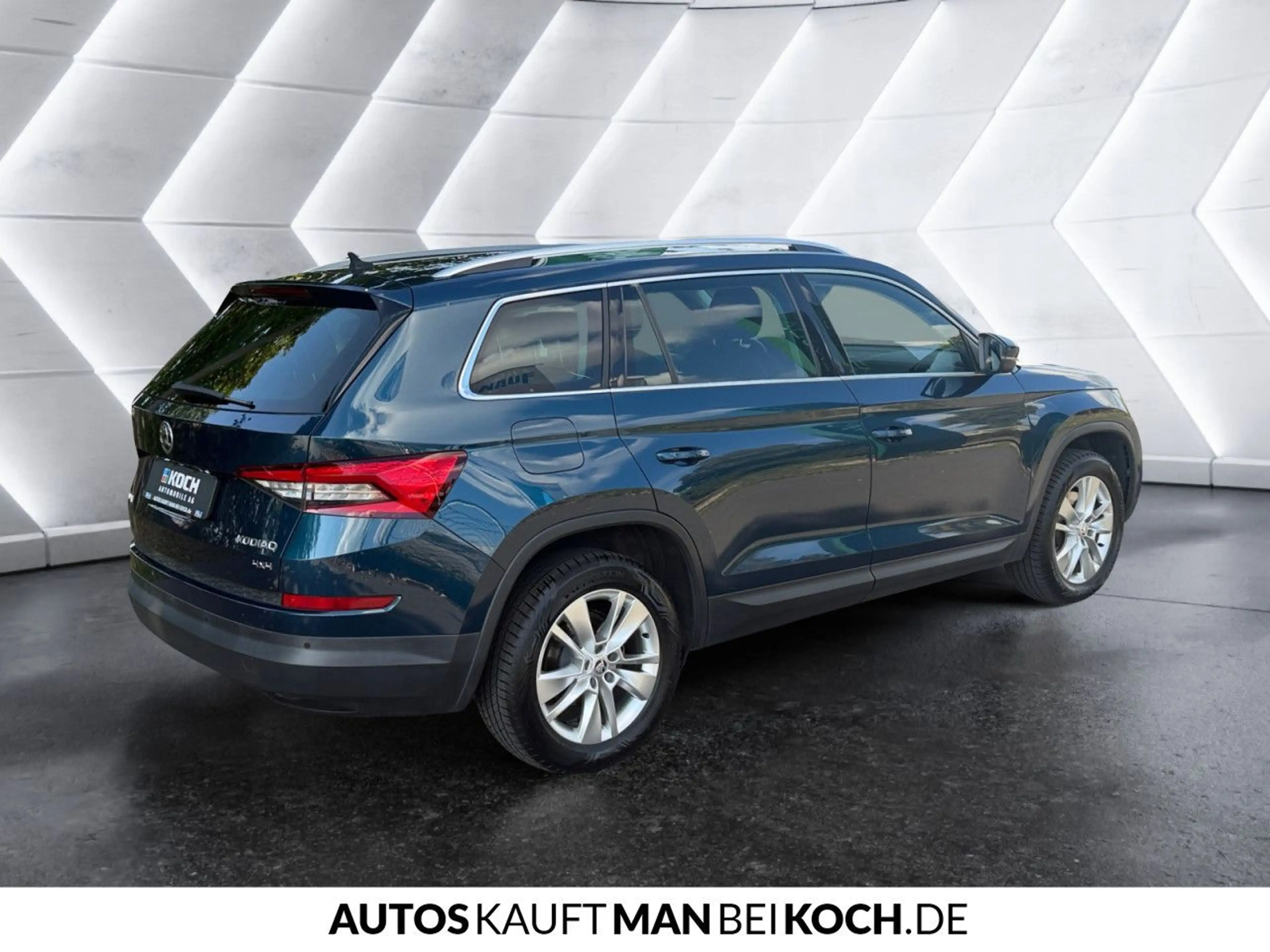 Skoda Kodiaq 2.0 TSI DSG Style 4x4 AHK NAVI LED Klima — photo 5