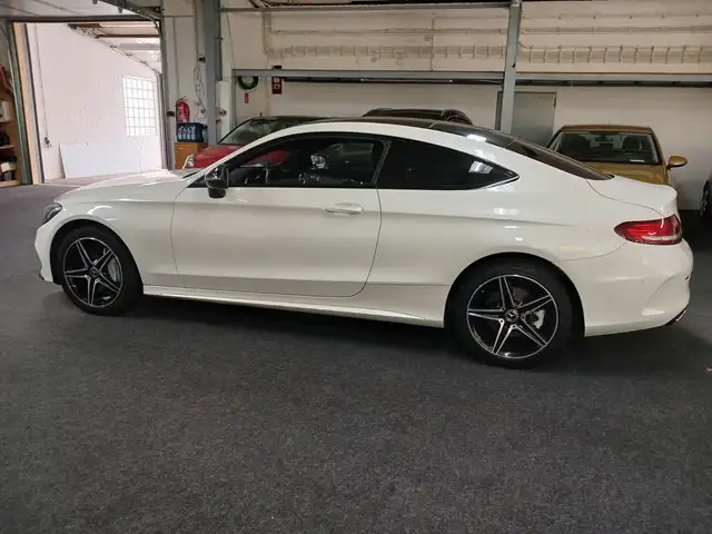 Mercedes-Benz C 400 AMG LINE PANO NAVI LED