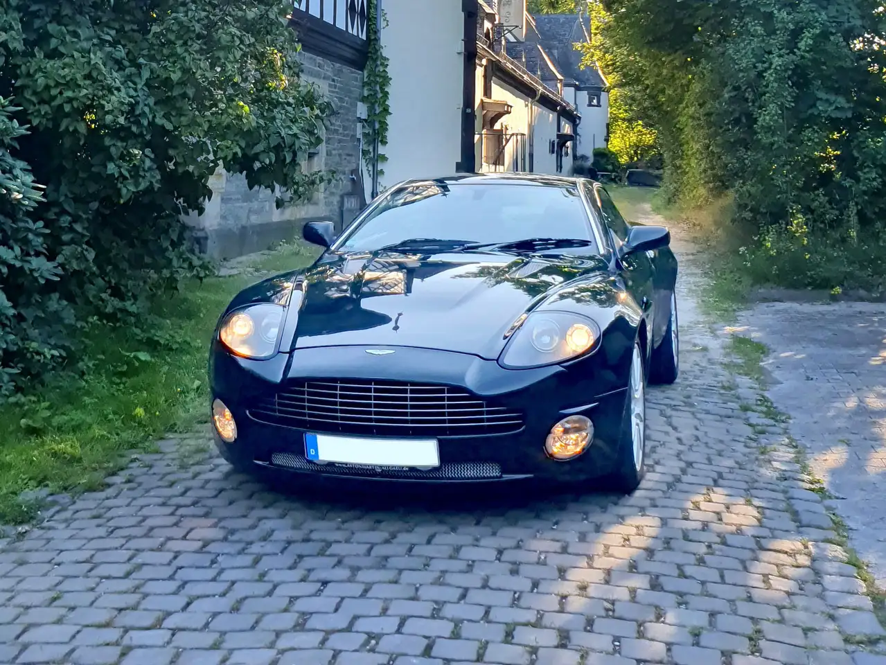 Aston Martin Vanquish