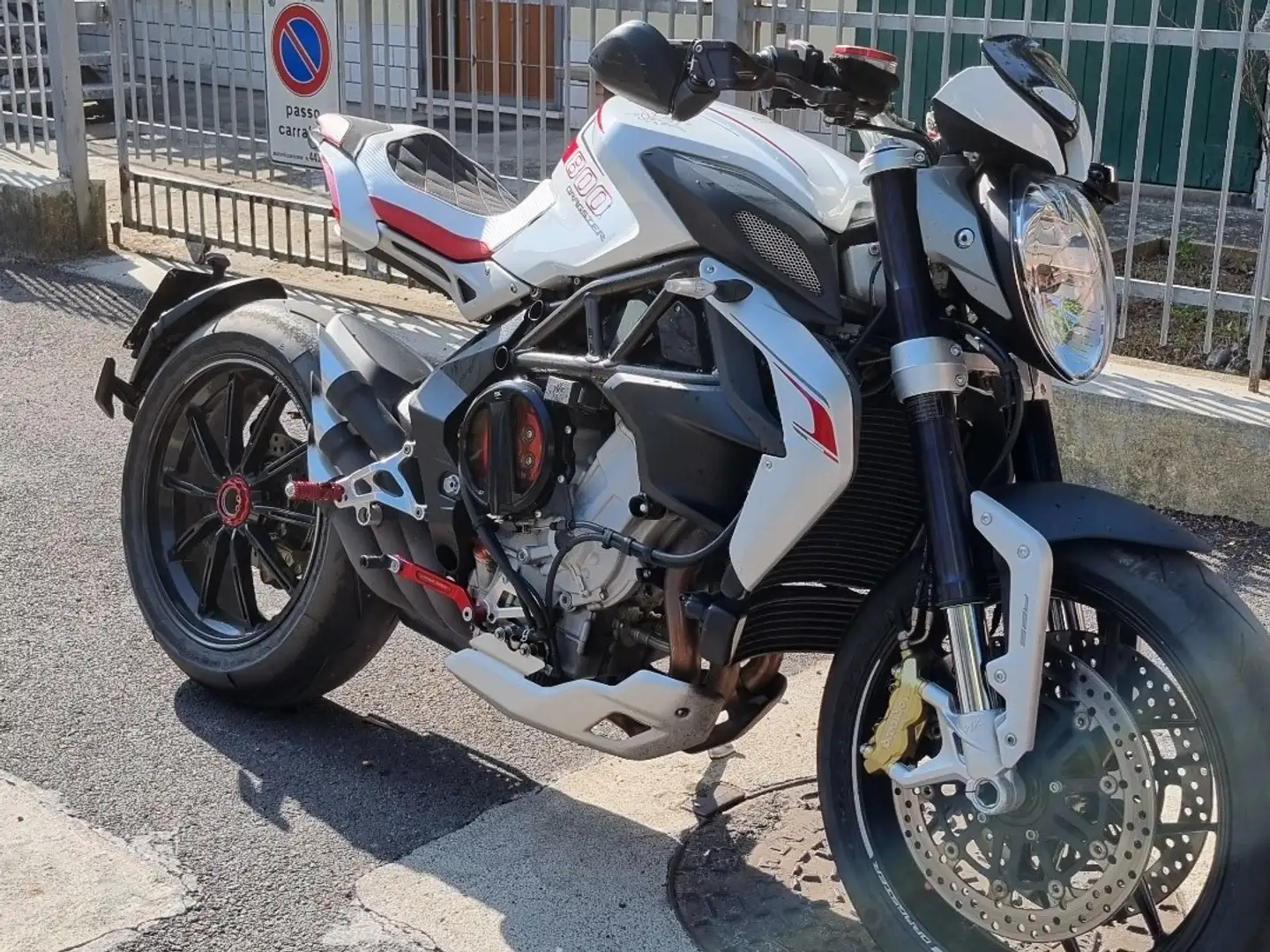 MV Agusta Dragster Wit - 2